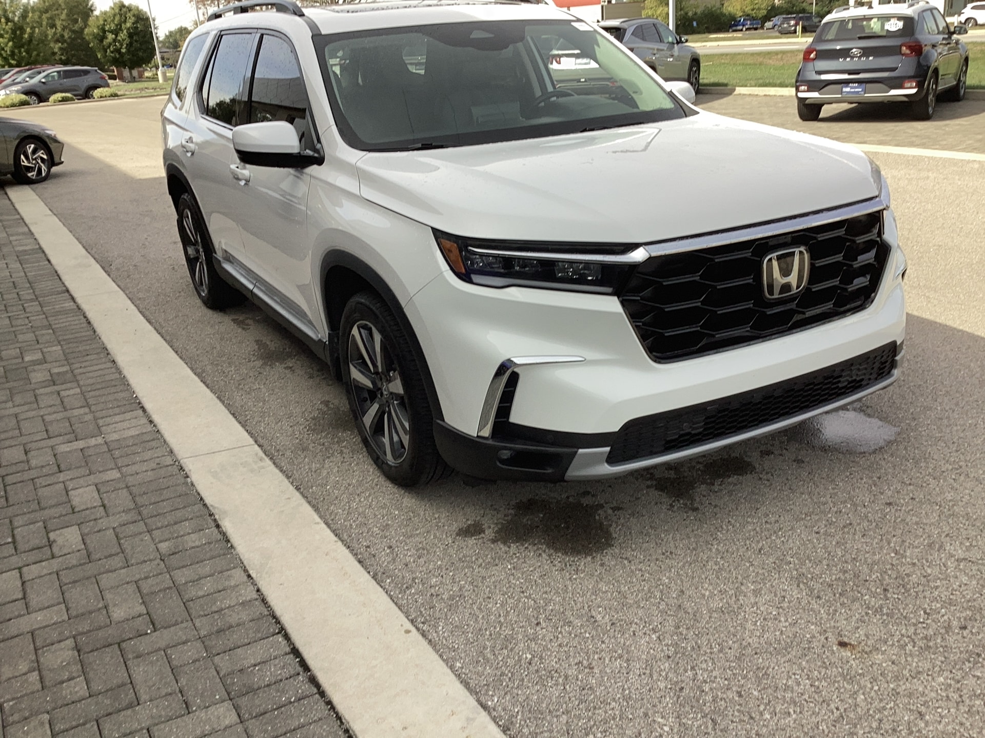 2023 Honda Pilot Touring's photo