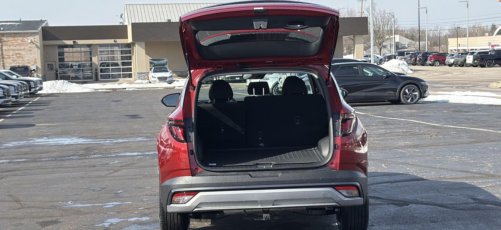 2026 Hyundai Tucson Hybrid Blue, photo 7 of 12