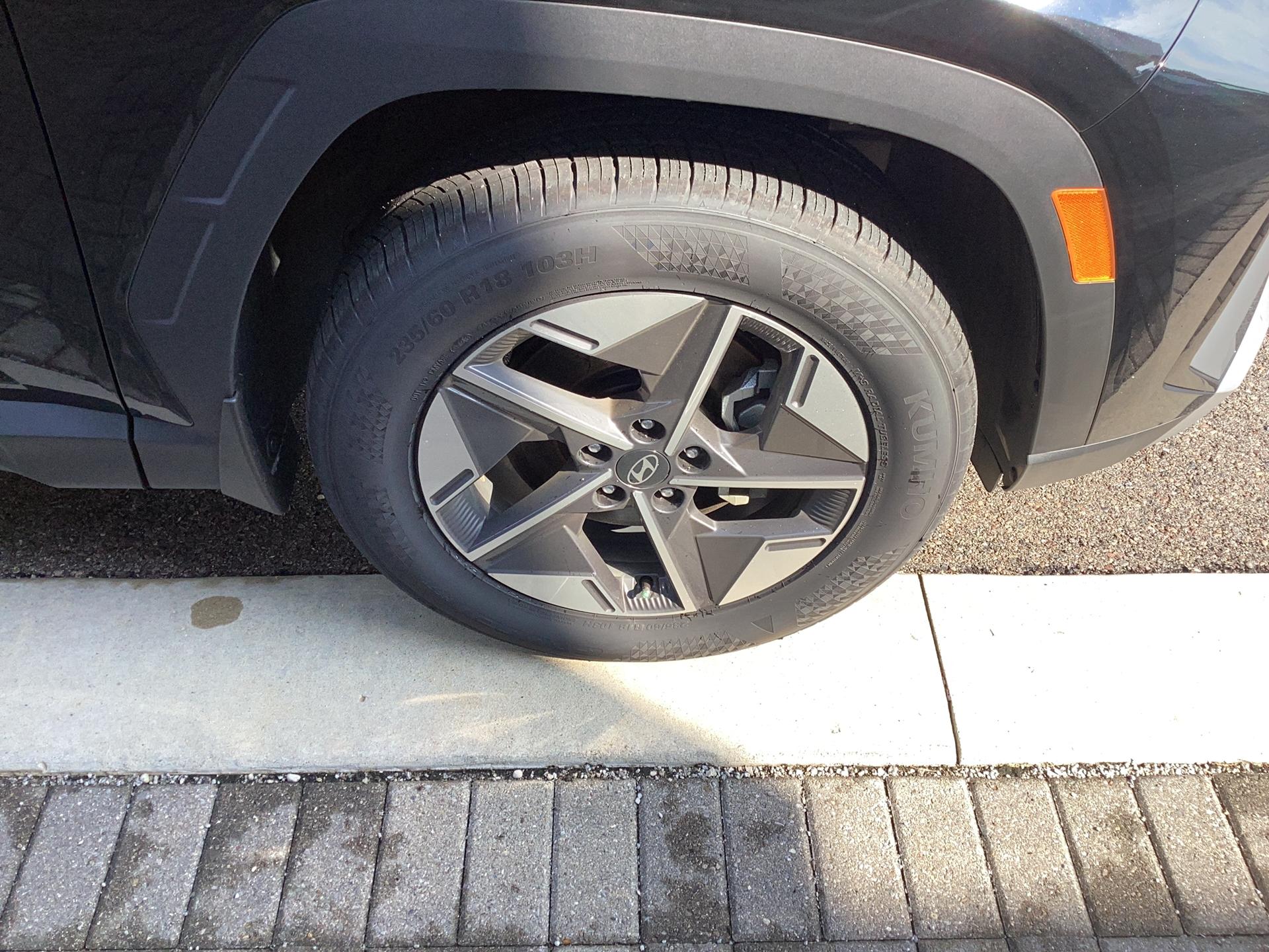 2026 Hyundai Tucson SEL Premium AWD, photo 3 of 12