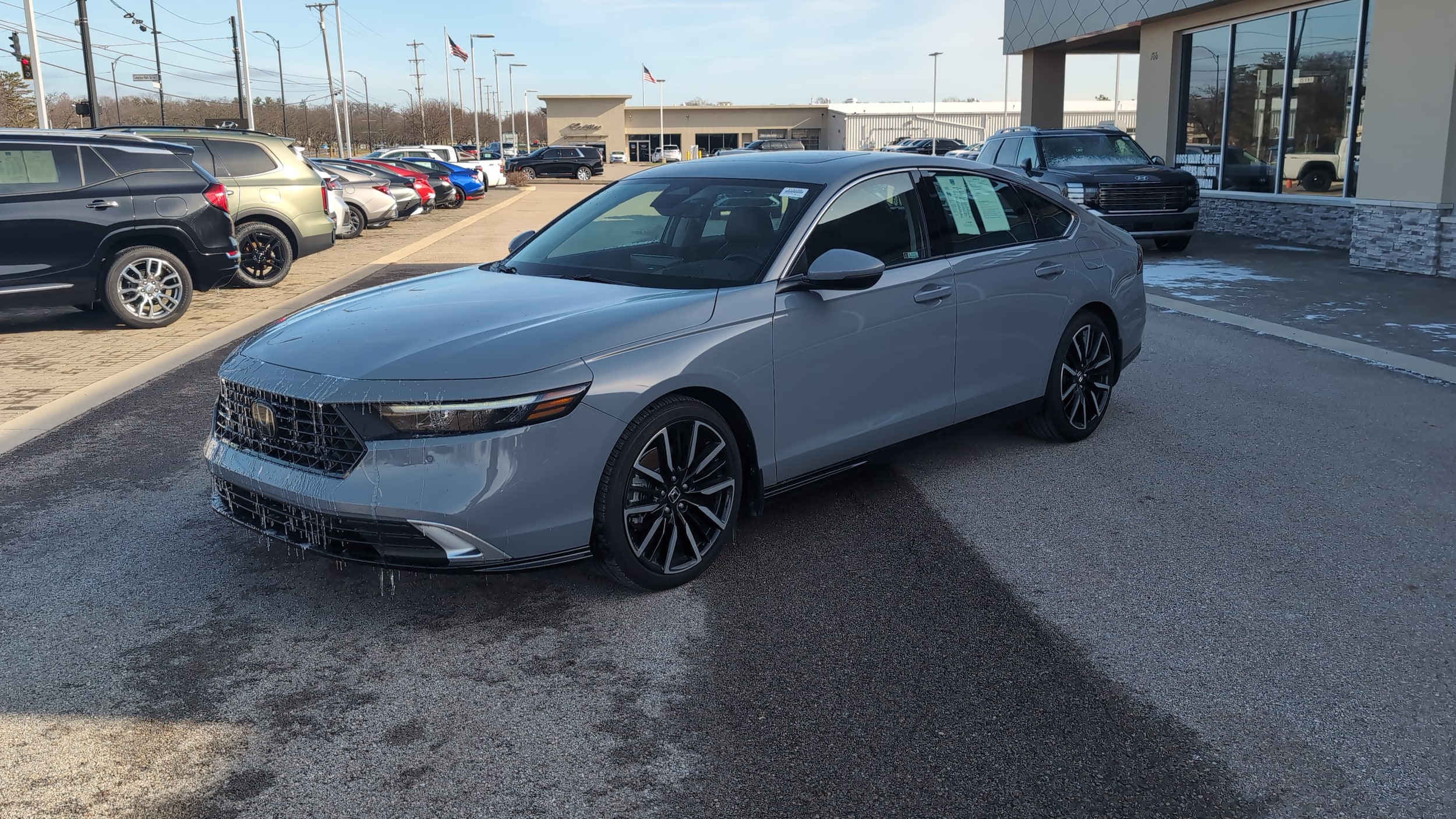 2023 Honda Accord Hybrid Touring's photo