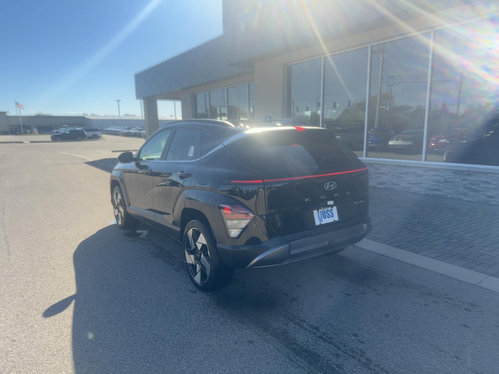 2026 Hyundai Kona Limited AWD, photo 10 of 12