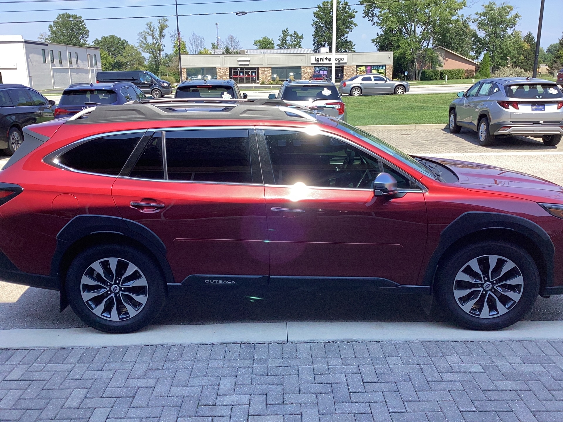 2023 Subaru Outback Touring XT, photo 2 of 12