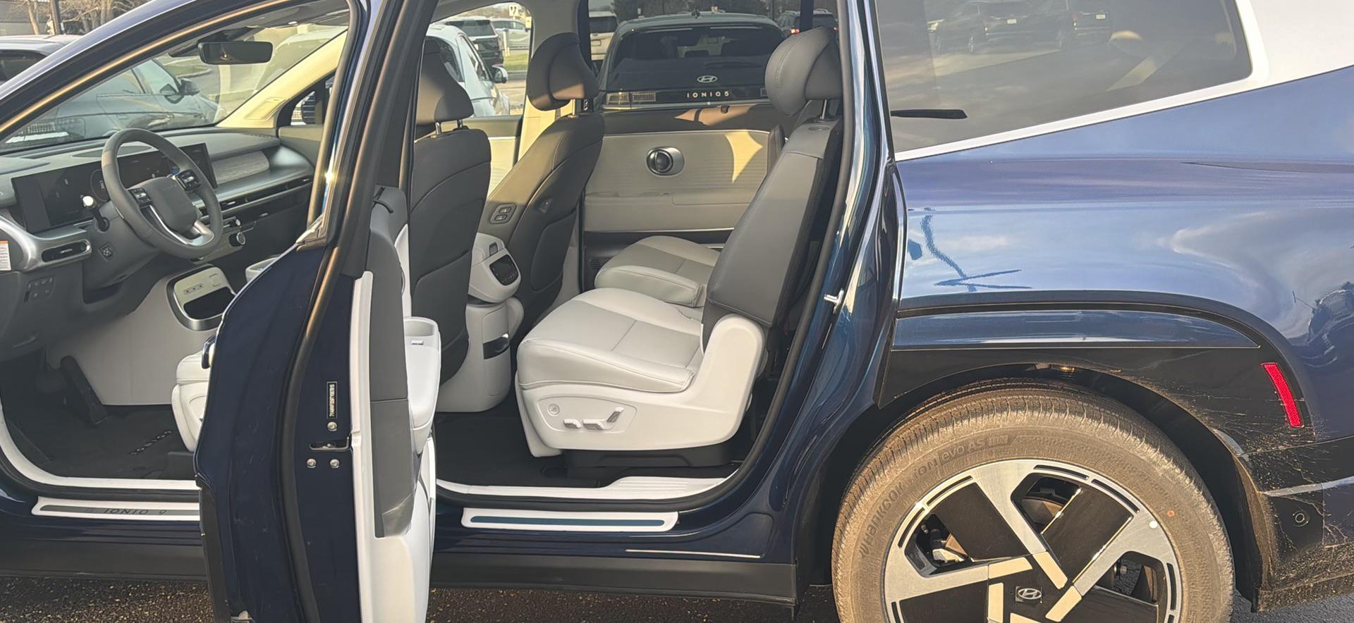 2026 Hyundai IONIQ 9 Performance Limited - Photo 11