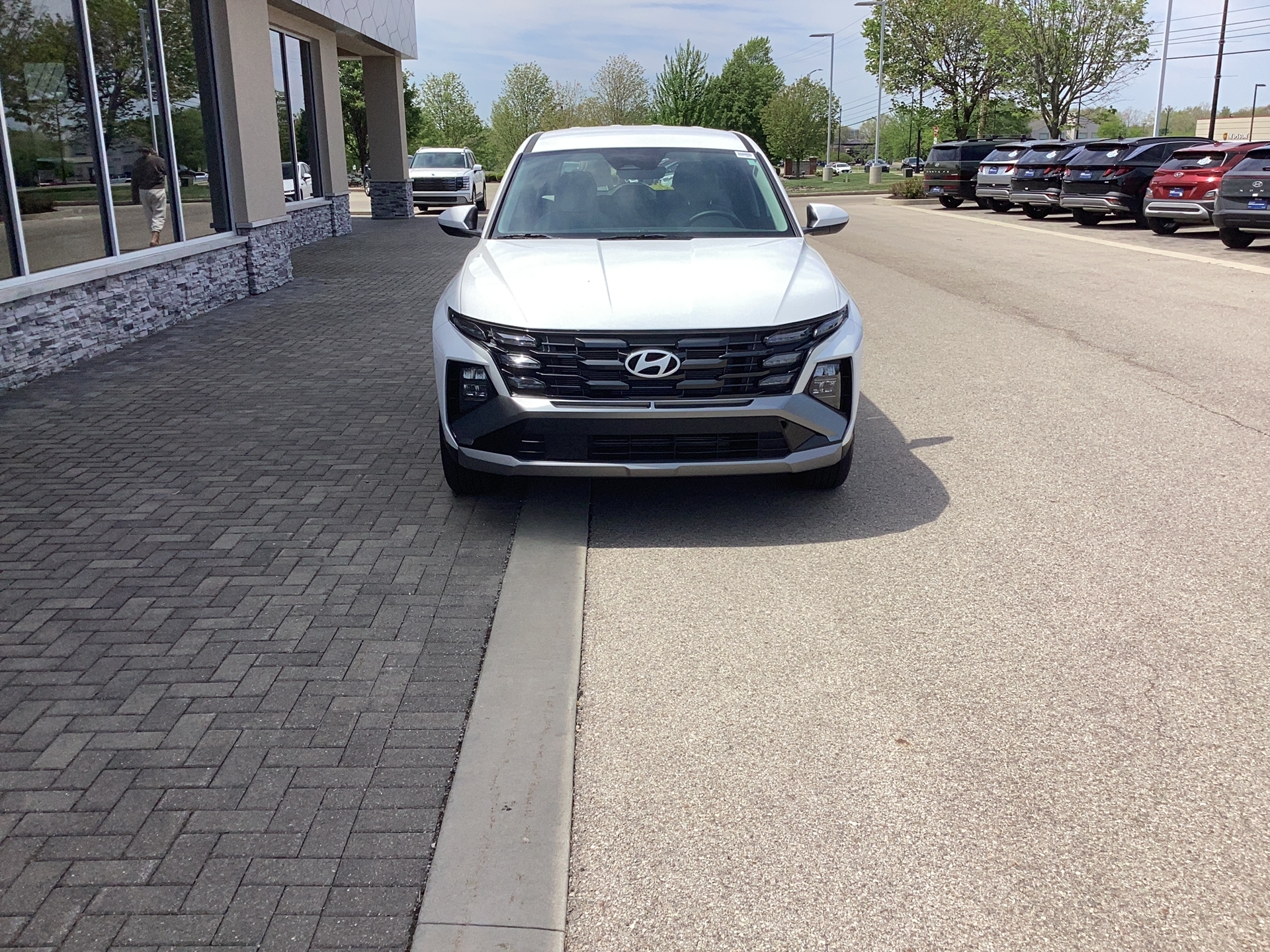 2026 Hyundai Tucson SE, photo 9 of 12