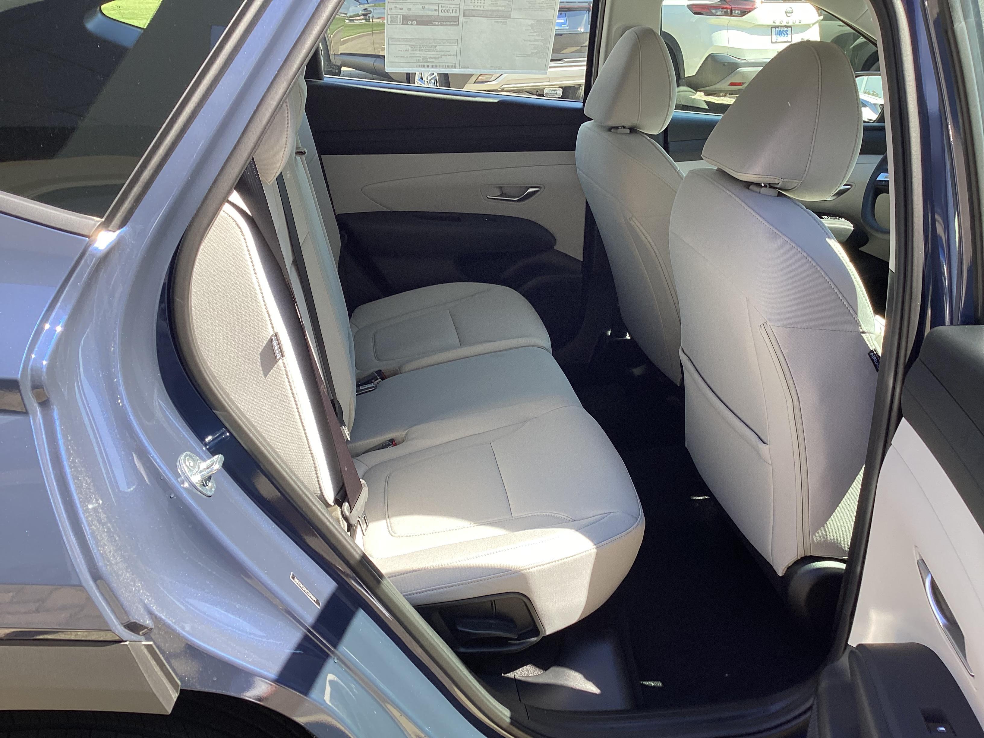2026 Hyundai Tucson Hybrid Blue, photo 8 of 12