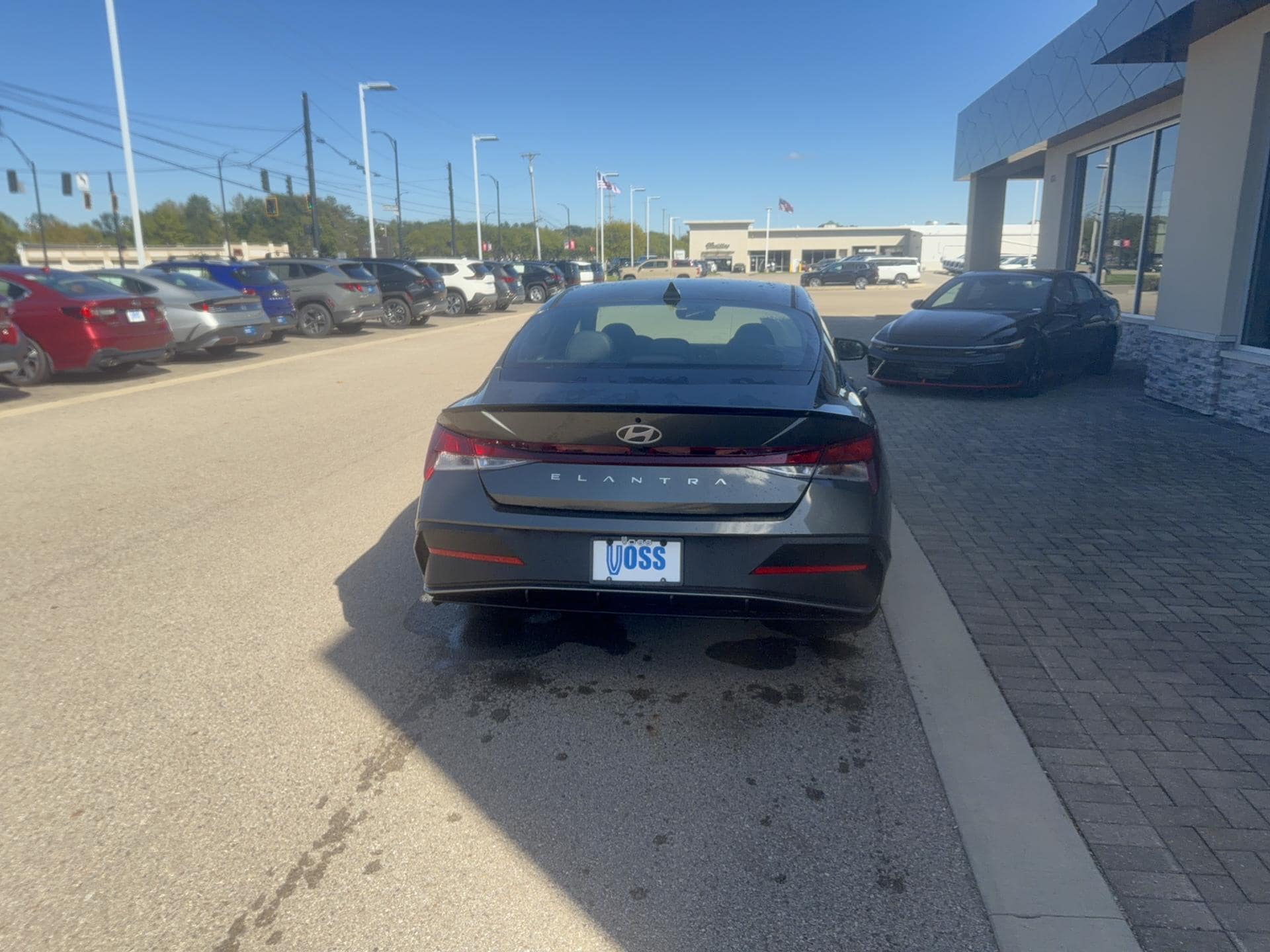 2026 Hyundai Elantra SEL Sport Plus, photo 7 of 12