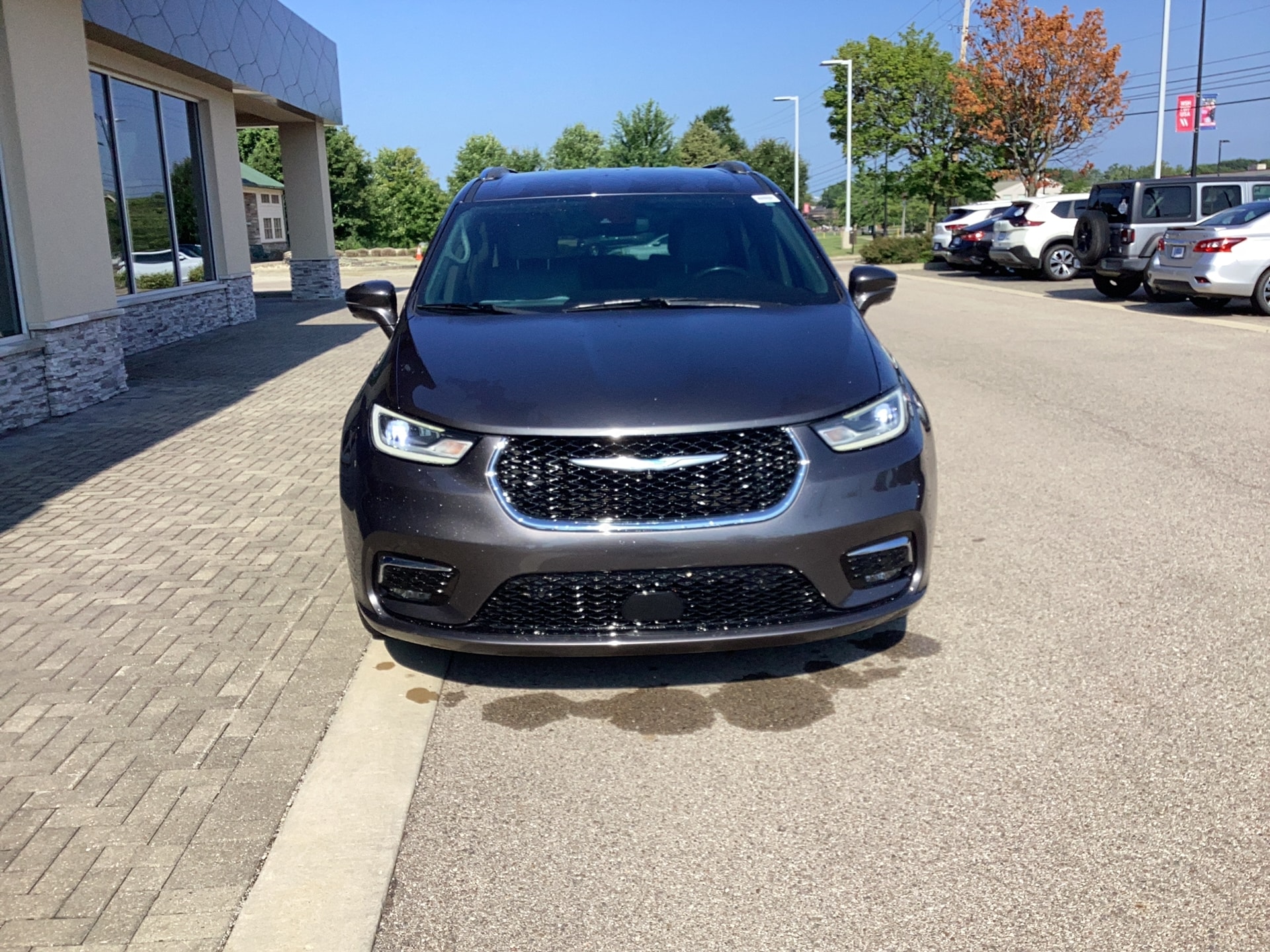 2021 Chrysler Pacifica Hybrid Touring L - Photo 9