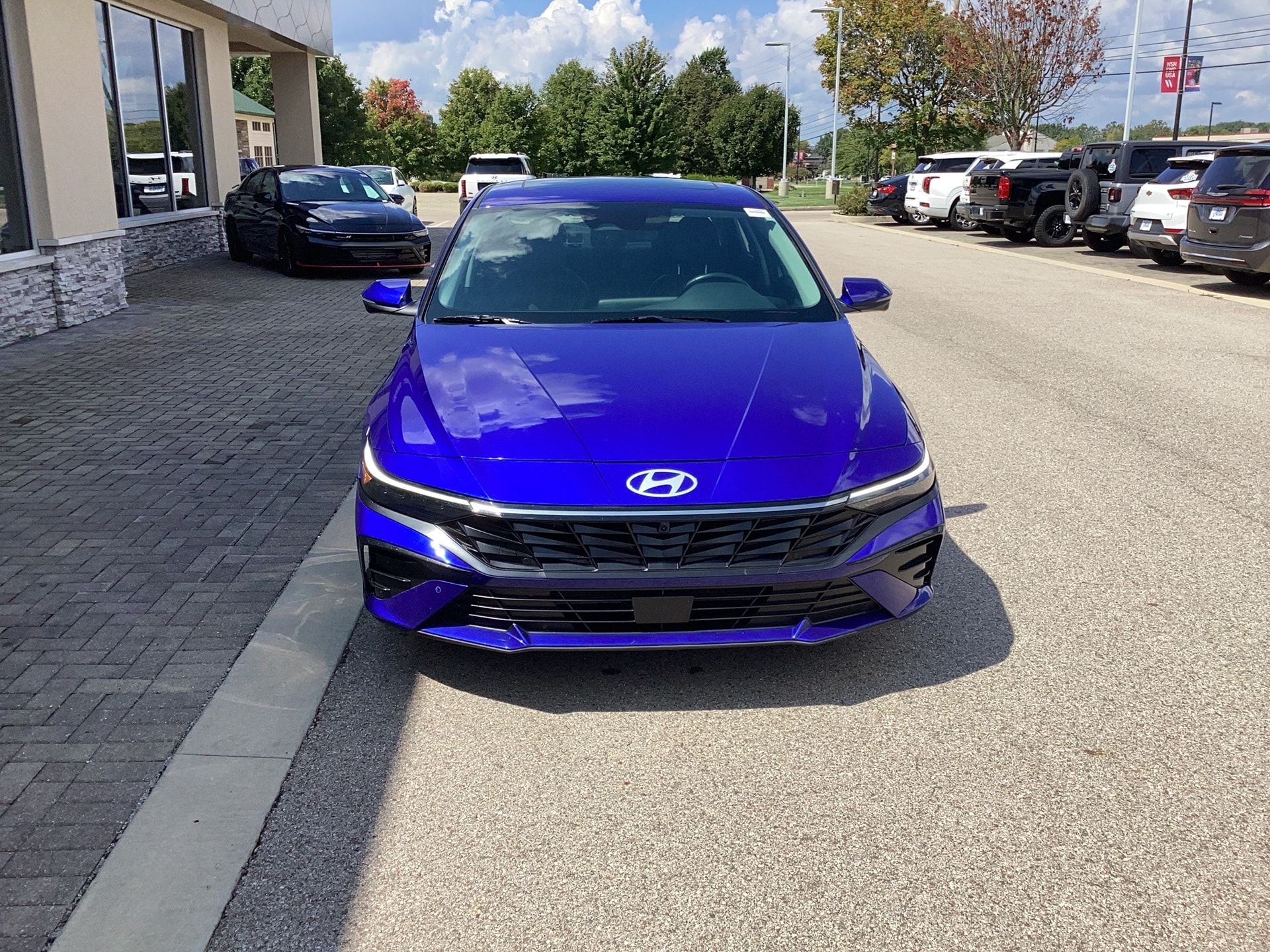 2024 Hyundai Elantra Limited, photo 10 of 12