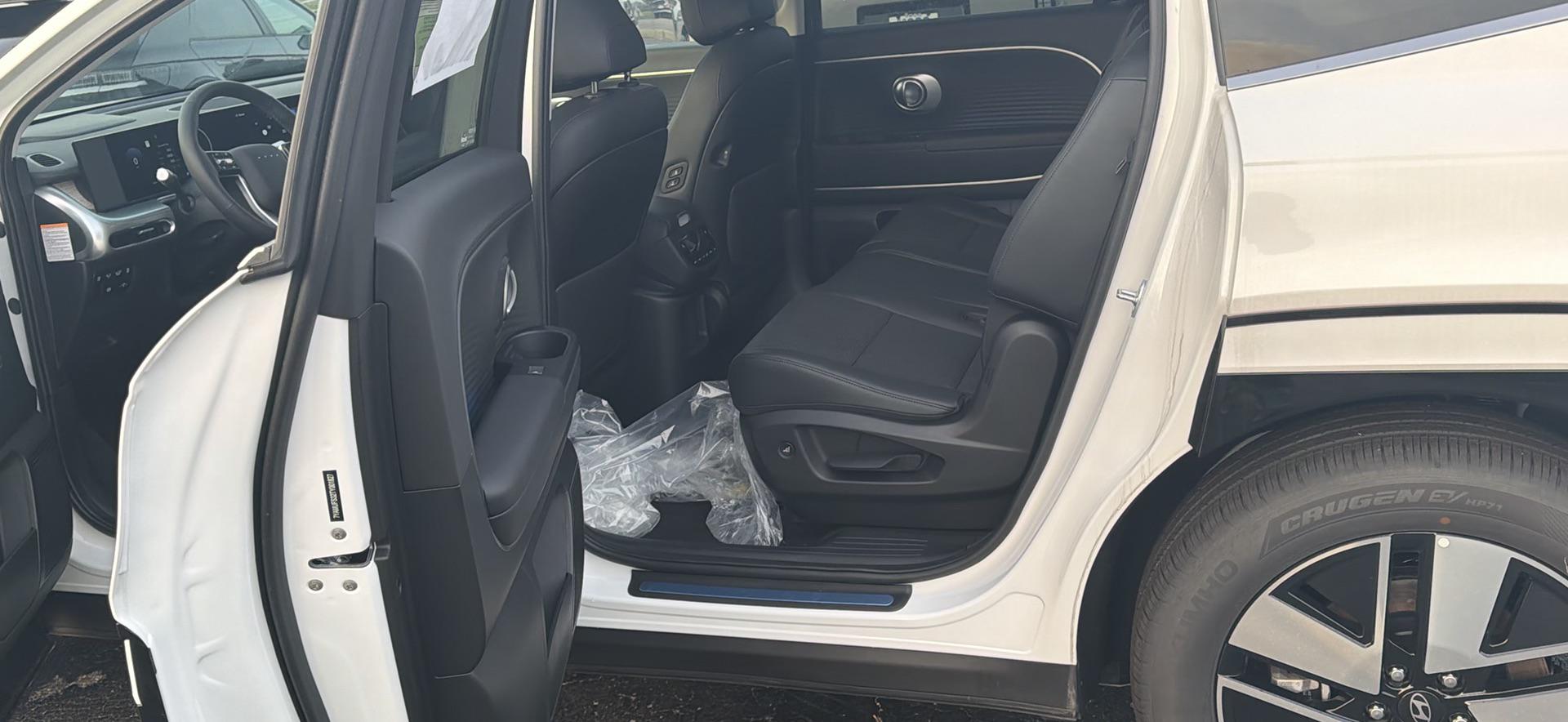 2026 Hyundai IONIQ 9 SEL - Photo 10