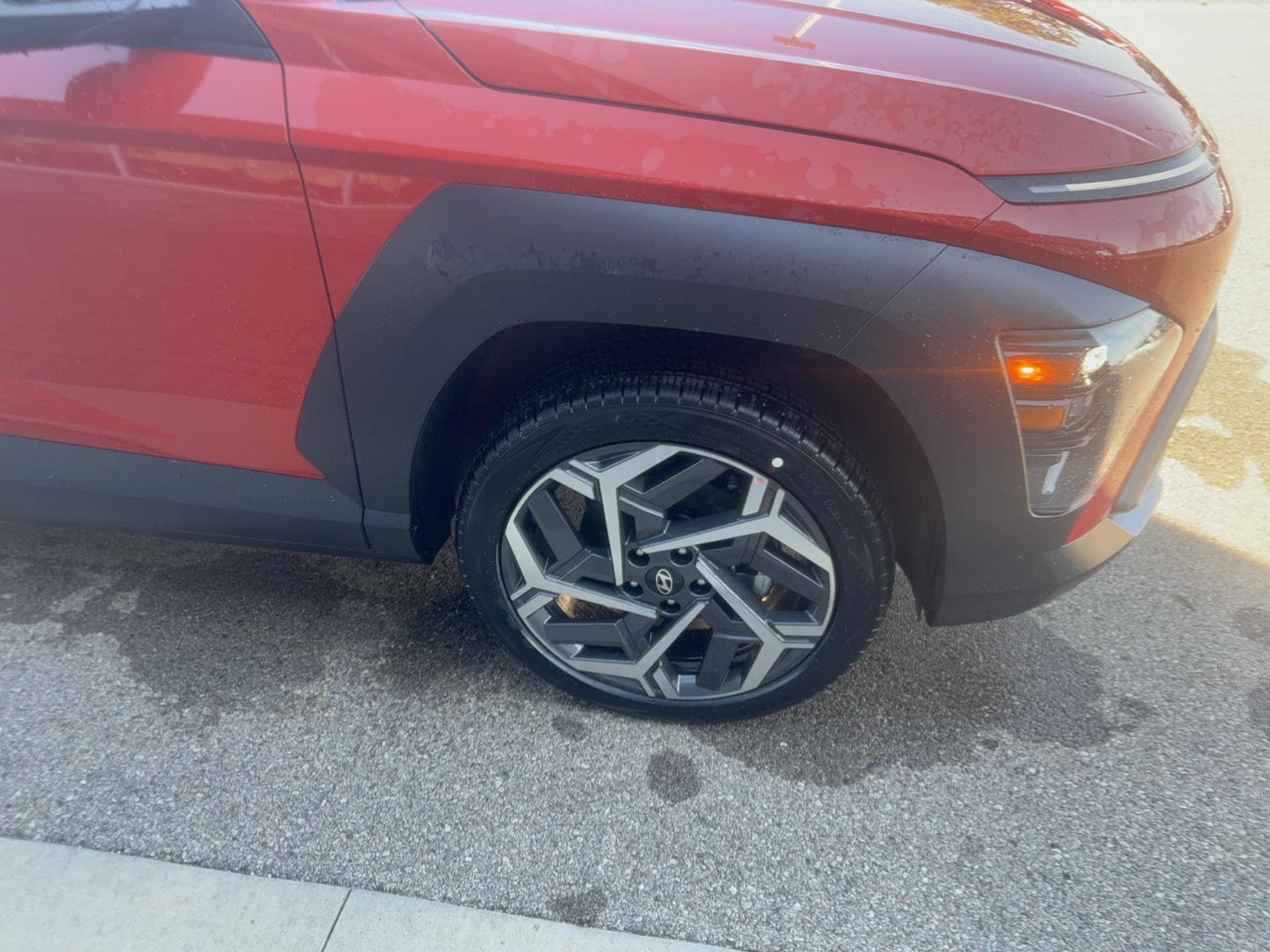 2026 Hyundai Kona SEL Premium AWD, photo 9 of 12