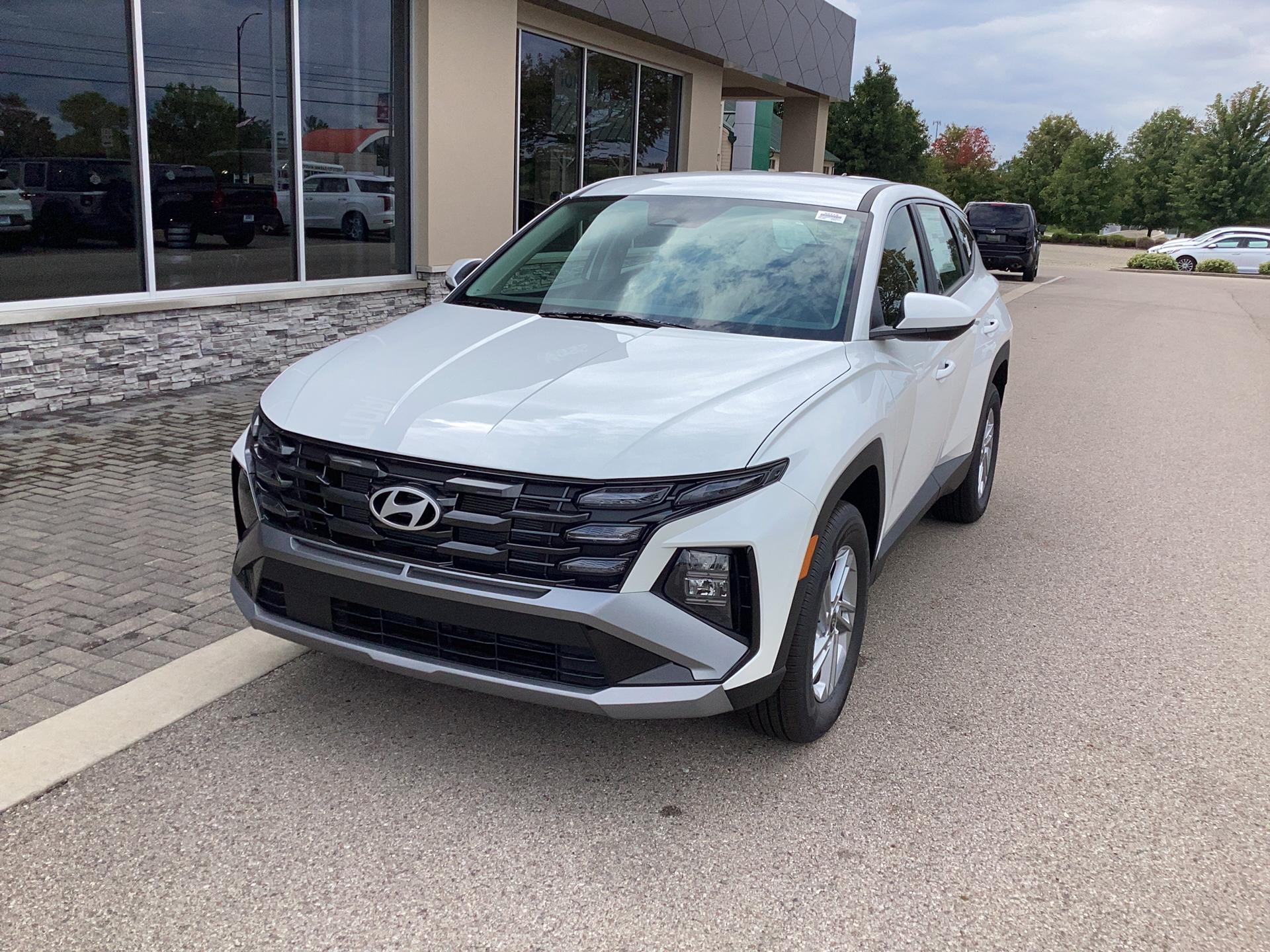2026 Hyundai Tucson SE AWD, photo 4 of 12