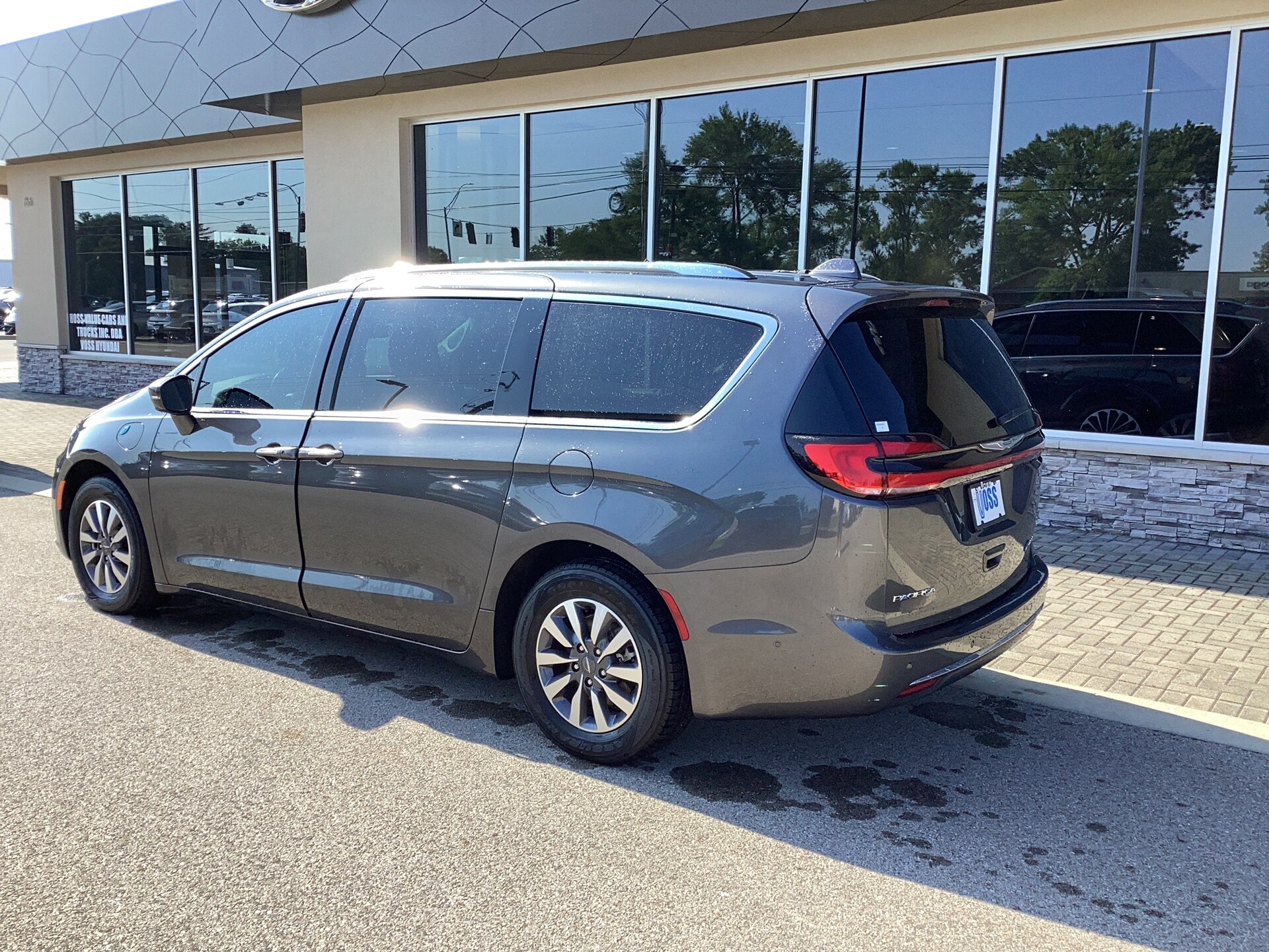 2021 Chrysler Pacifica Hybrid Touring L - Photo 6