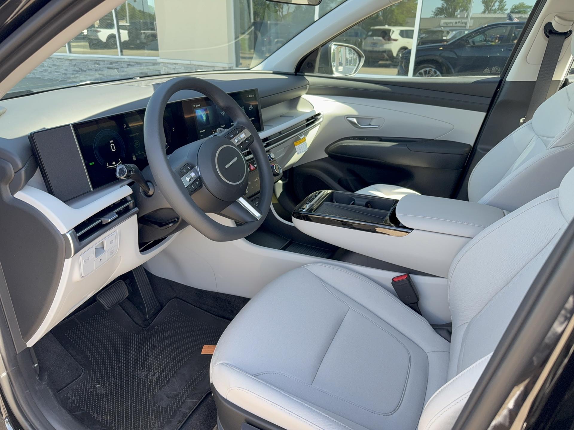 2026 Hyundai Tucson Hybrid Blue, photo 2 of 12
