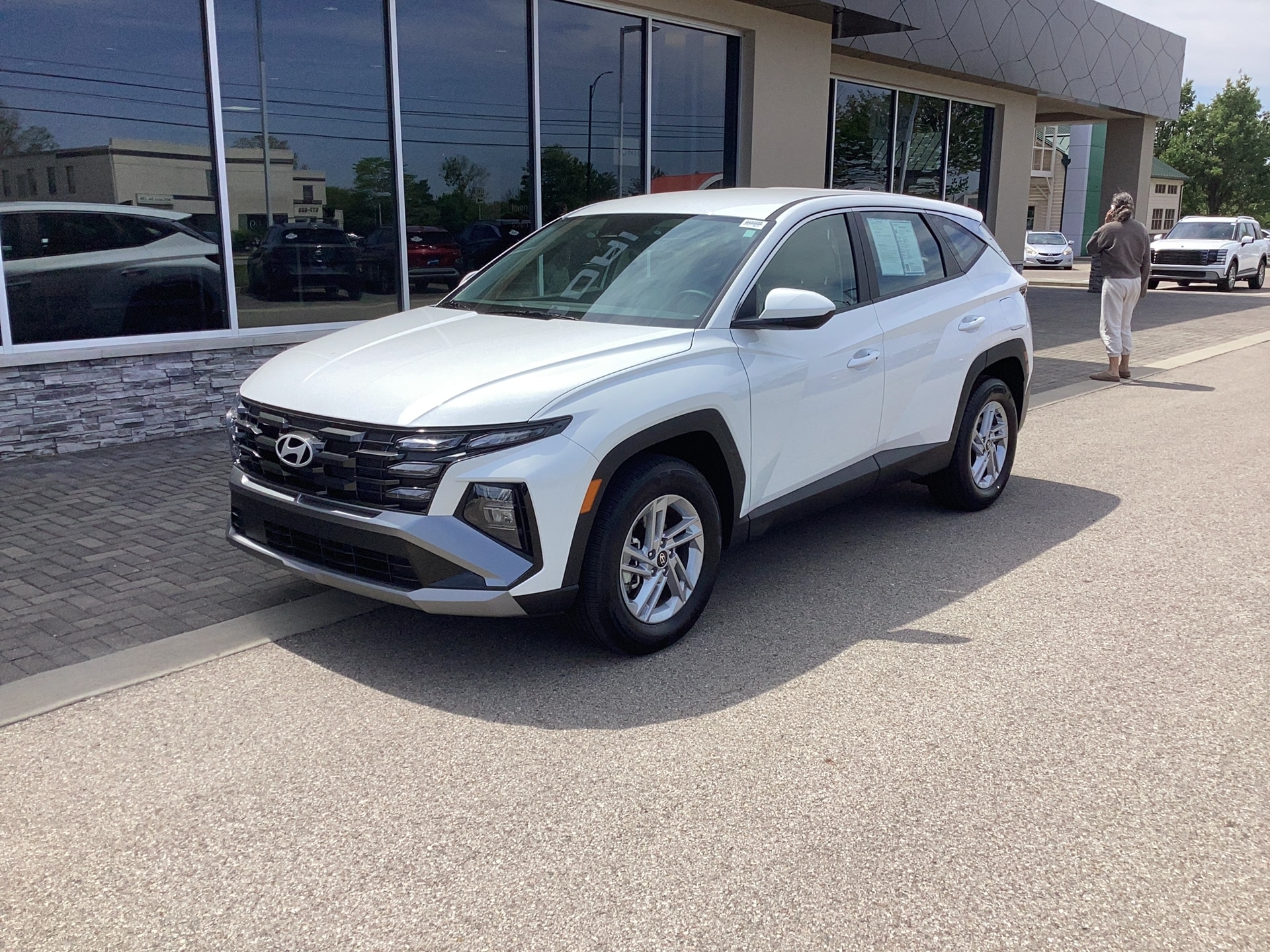 2026 Hyundai Tucson SE, photo 8 of 12