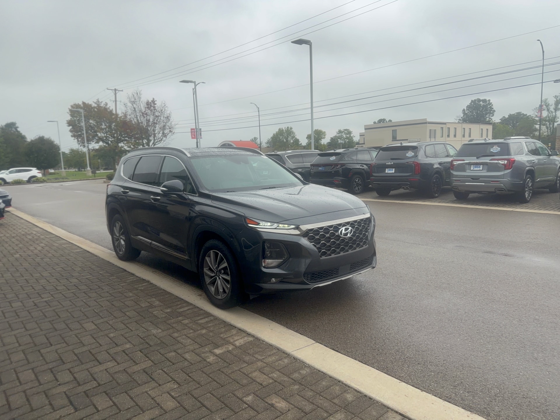 2020 Hyundai Santa Fe Limited, photo 4 of 12