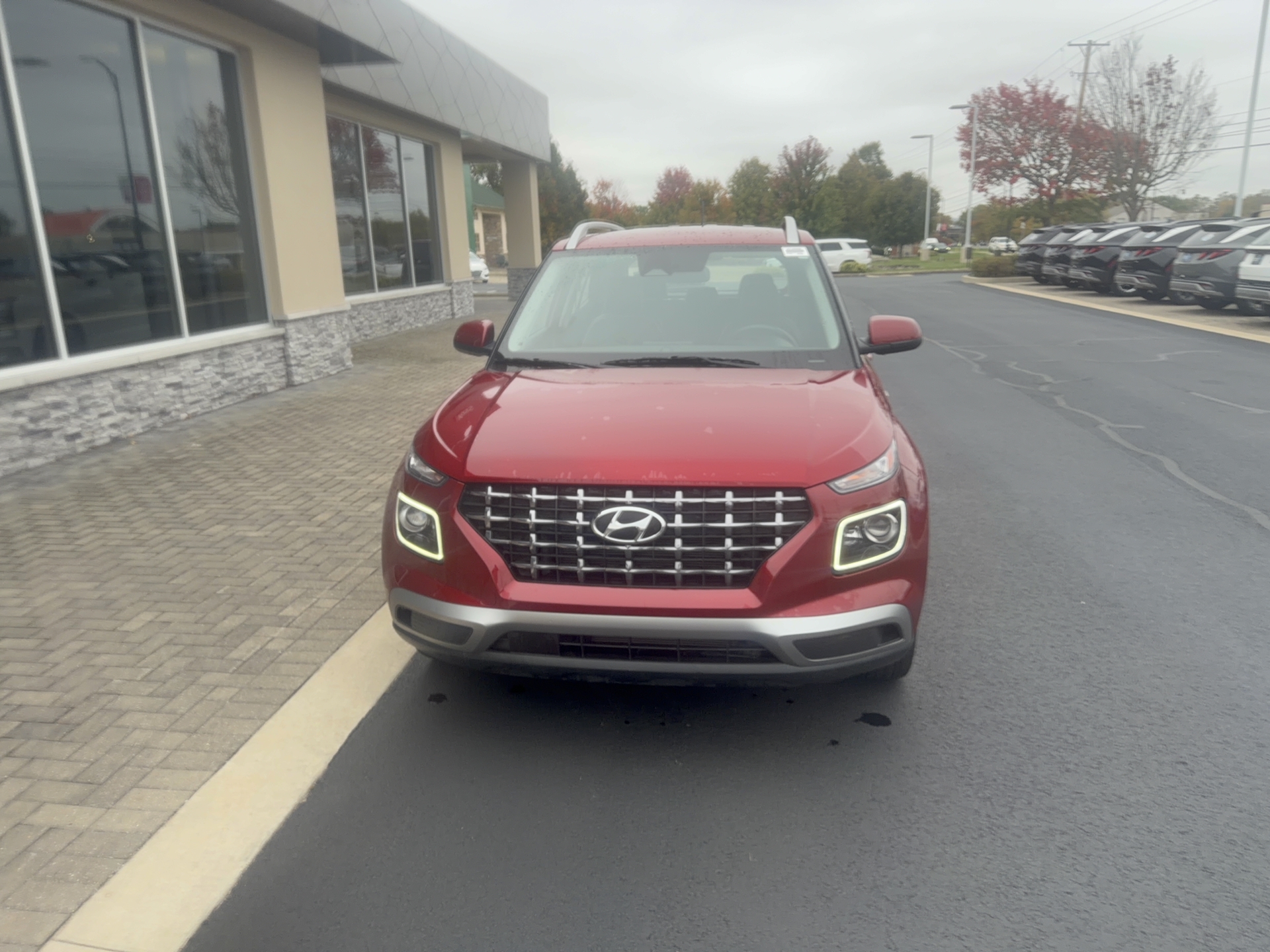 2024 Hyundai Venue Limited, photo 9 of 12