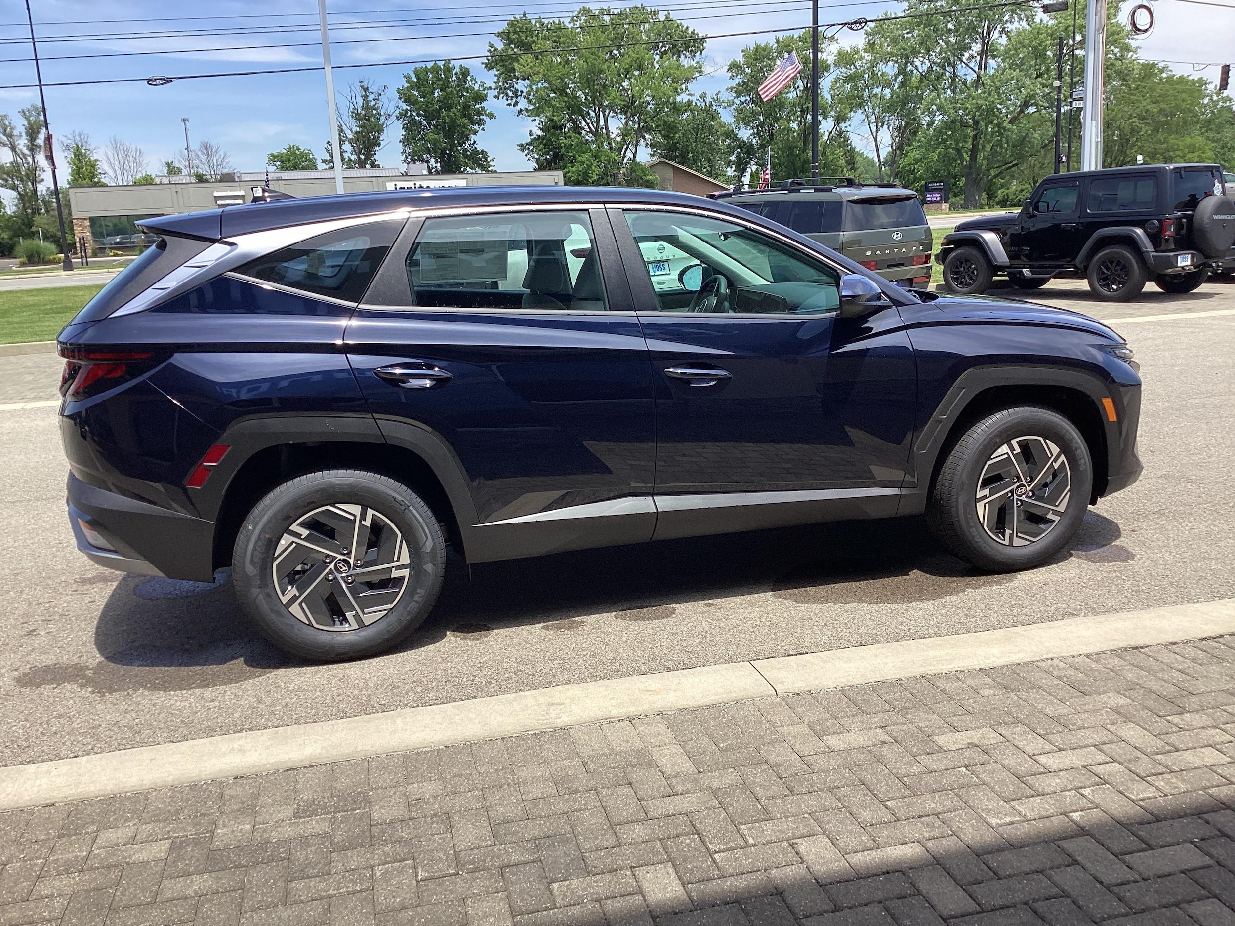 2026 Hyundai Tucson Hybrid Blue, photo 8 of 12
