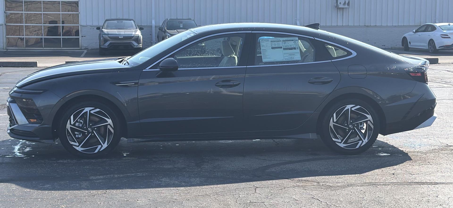 2026 Hyundai Sonata SEL Sport, photo 3 of 12