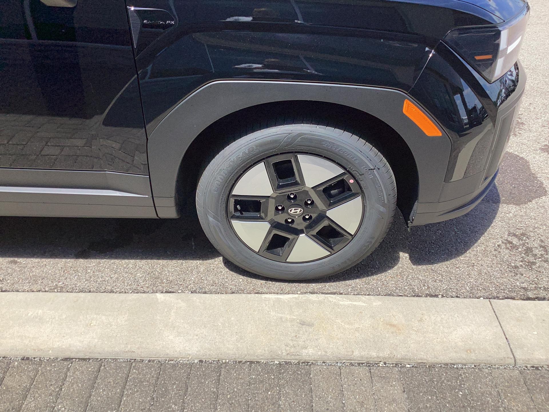 2026 Hyundai Santa Fe Hybrid SEL, photo 6 of 12