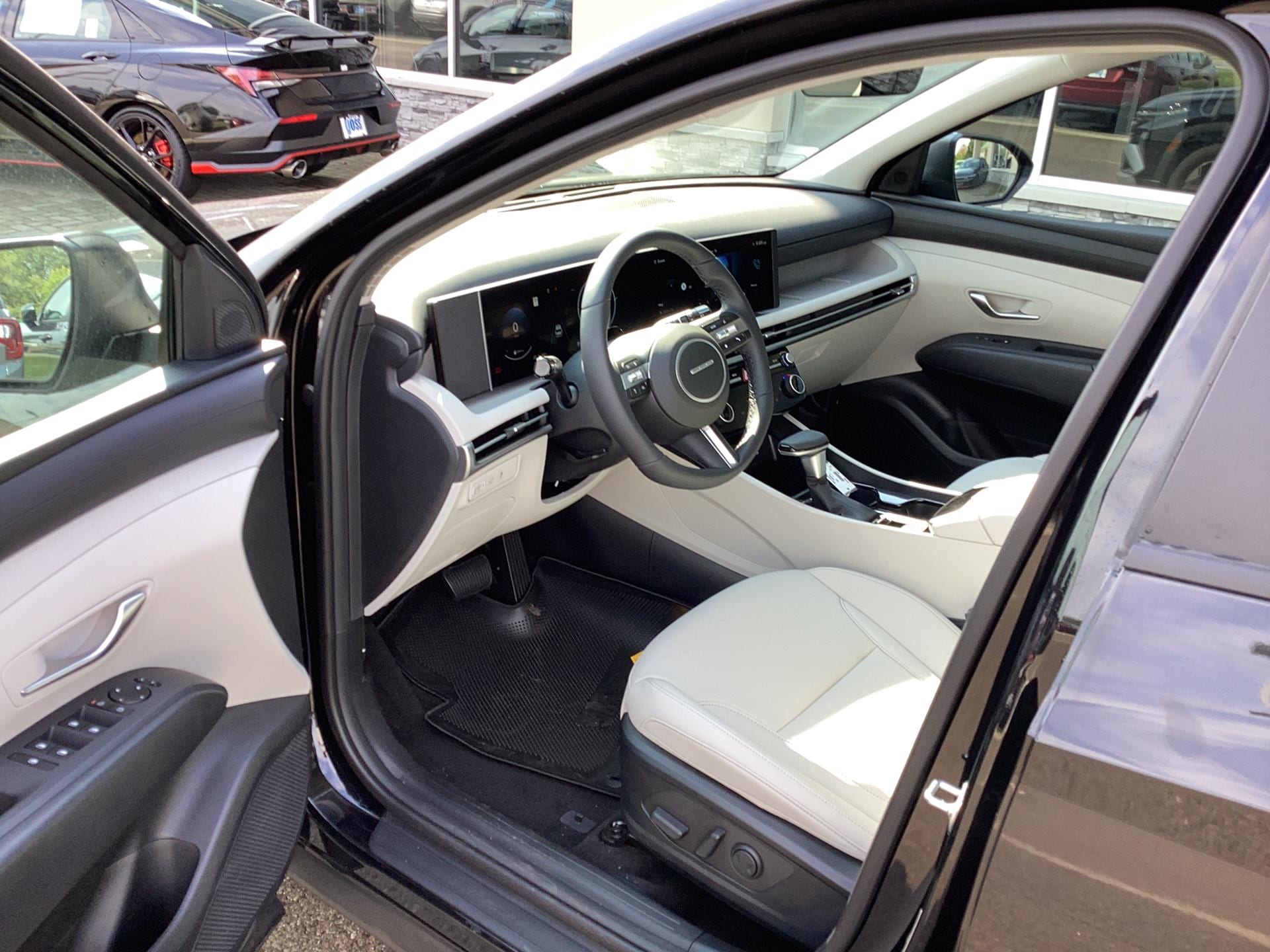 2026 Hyundai Tucson SEL Premium AWD, photo 10 of 12