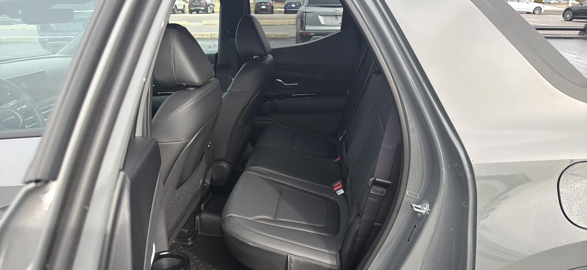 2026 Hyundai Santa Cruz Limited - Photo 14