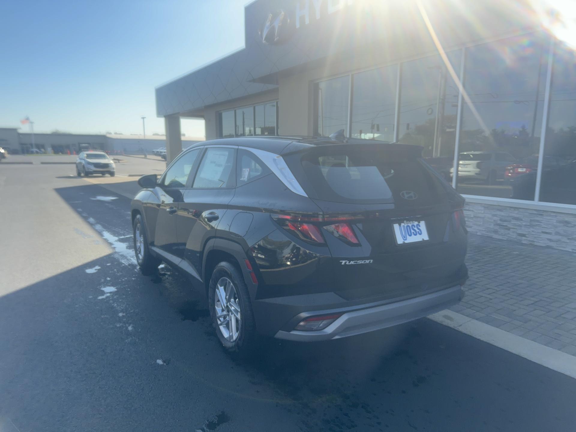2026 Hyundai Tucson SE FWD, photo 8 of 12