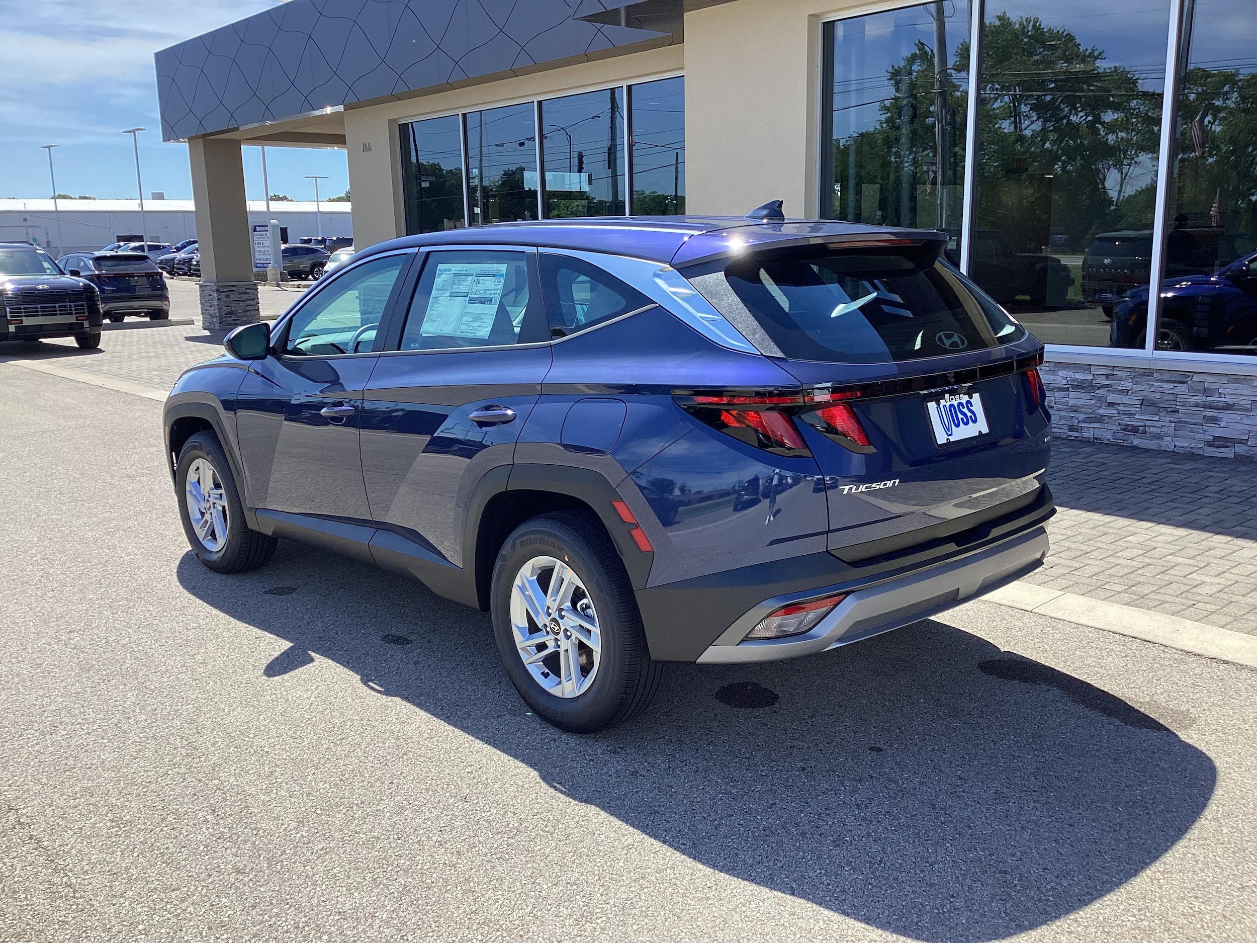 2026 Hyundai Tucson Hybrid Blue, photo 3 of 12