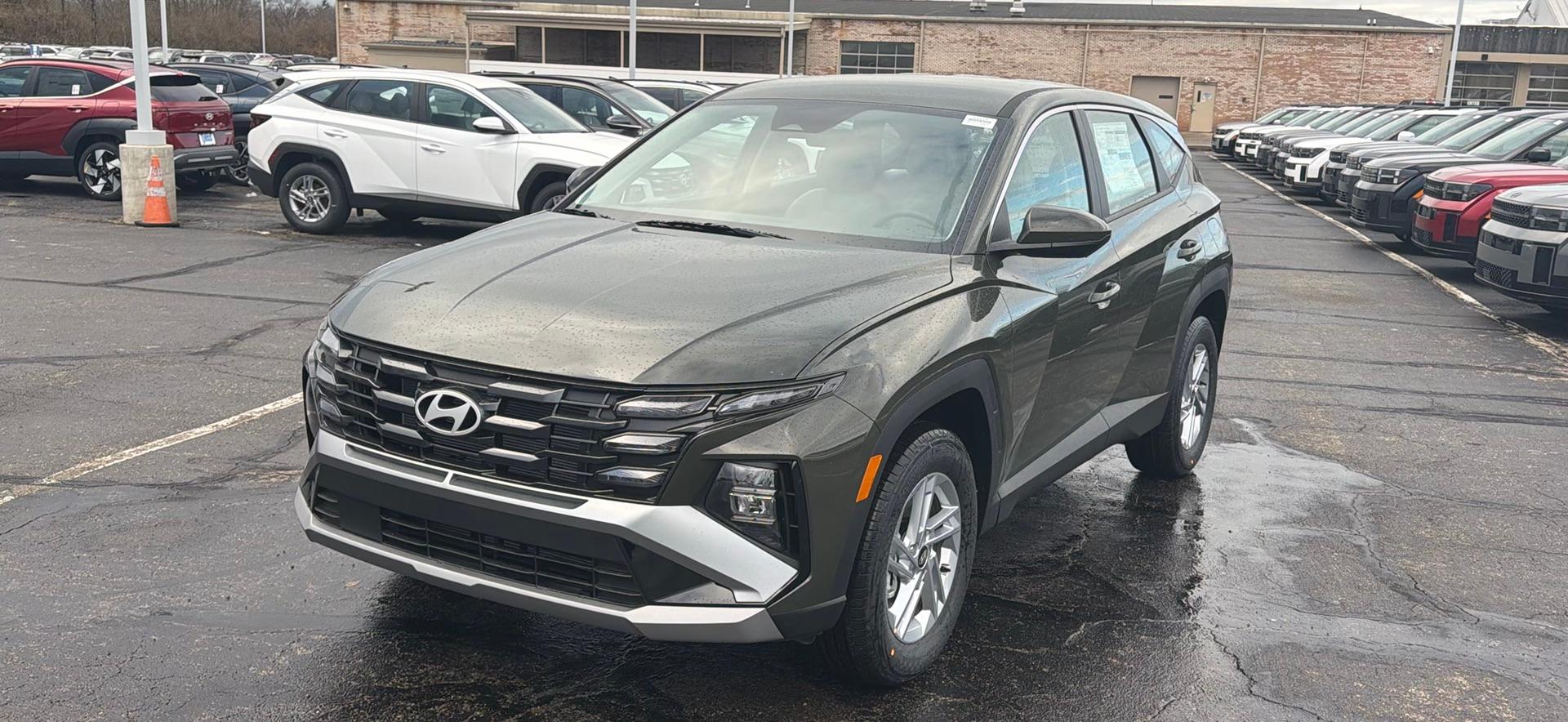 2026 Hyundai Tucson SE's photo