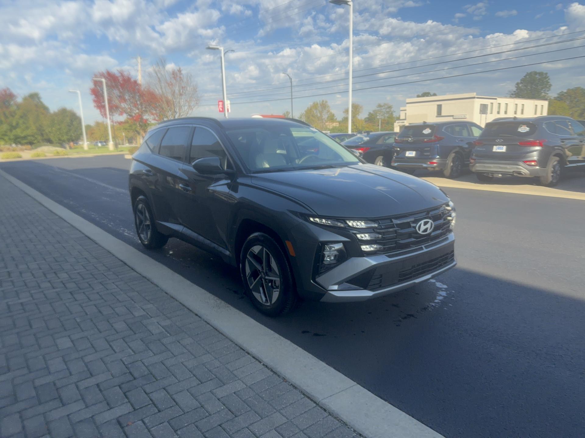 2026 Hyundai Tucson Hybrid SEL AWD, photo 3 of 12