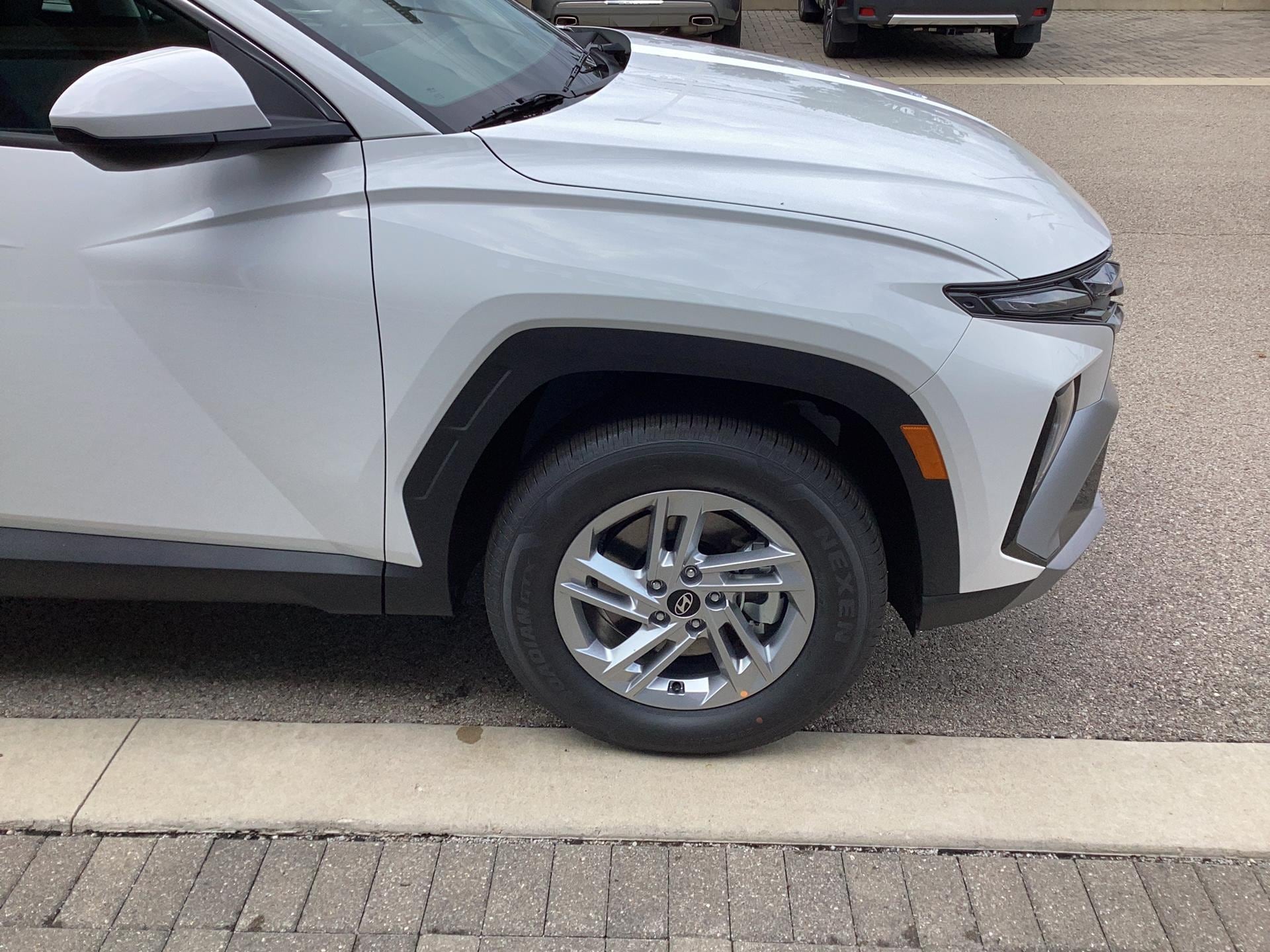 2026 Hyundai Tucson SE AWD, photo 3 of 12