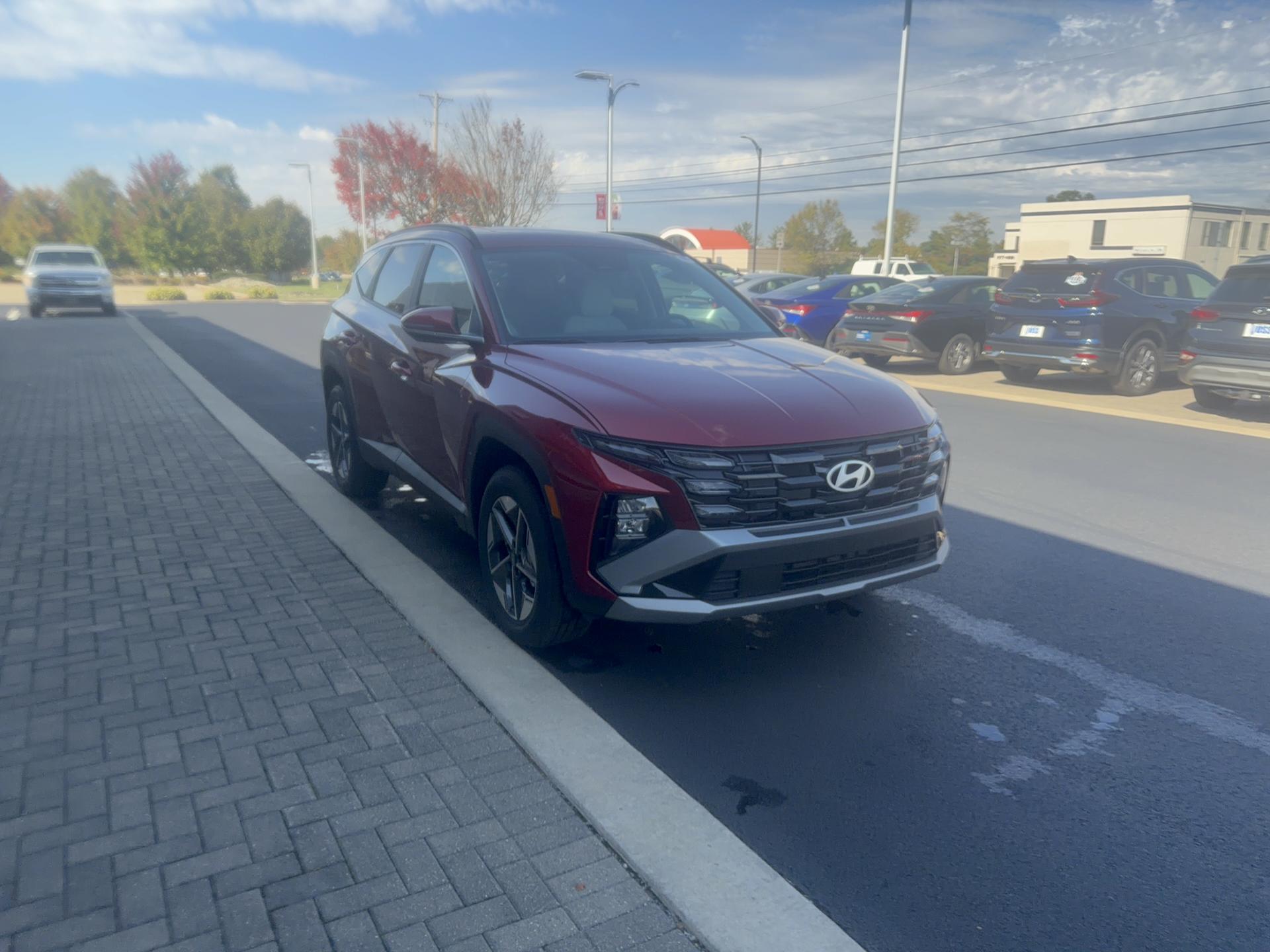 2026 Hyundai Tucson SEL Premium AWD, photo 4 of 12