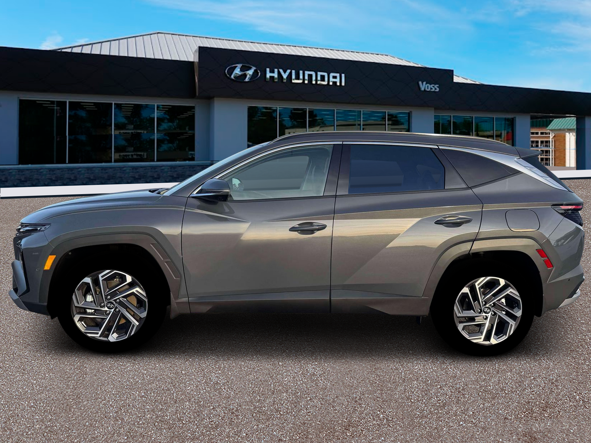 2026 Hyundai Tucson Hybrid Limited, photo 2 of 12
