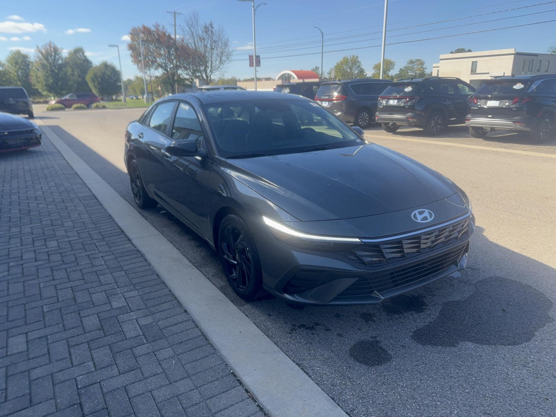 2026 Hyundai Elantra SEL Sport Plus, photo 2 of 12