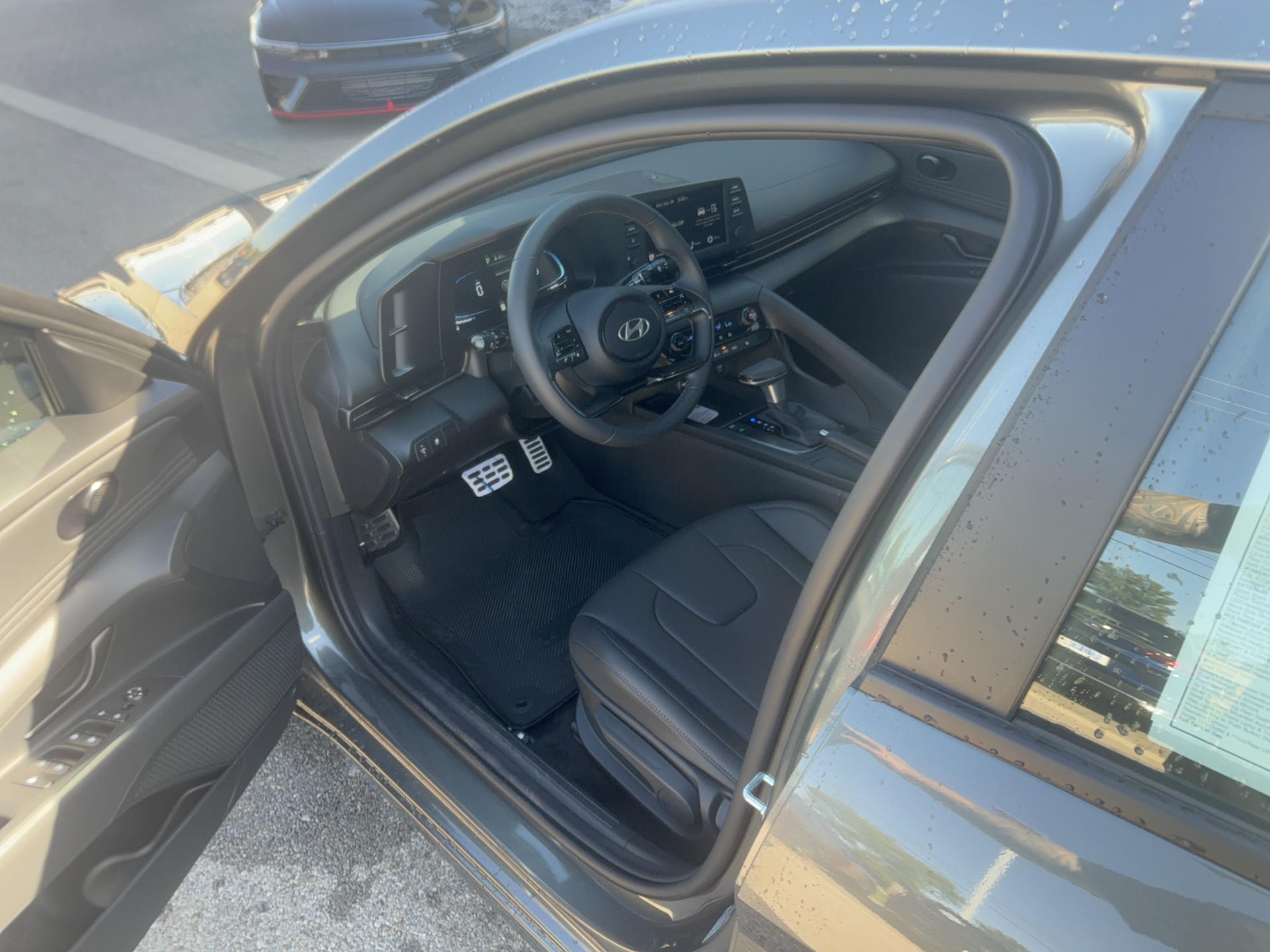 2026 Hyundai Elantra SEL Sport Plus, photo 10 of 12