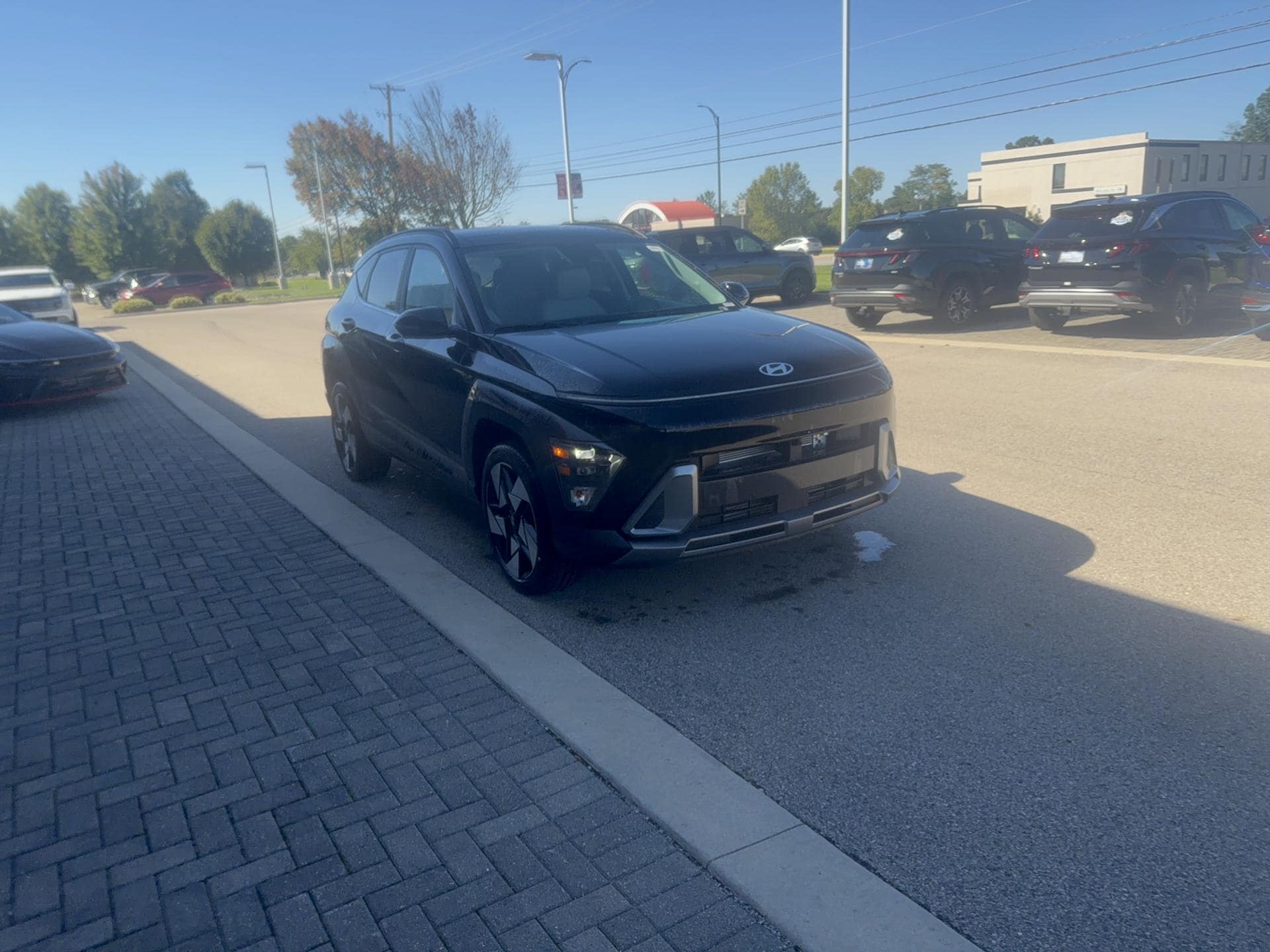 2026 Hyundai Kona Limited AWD, photo 2 of 12