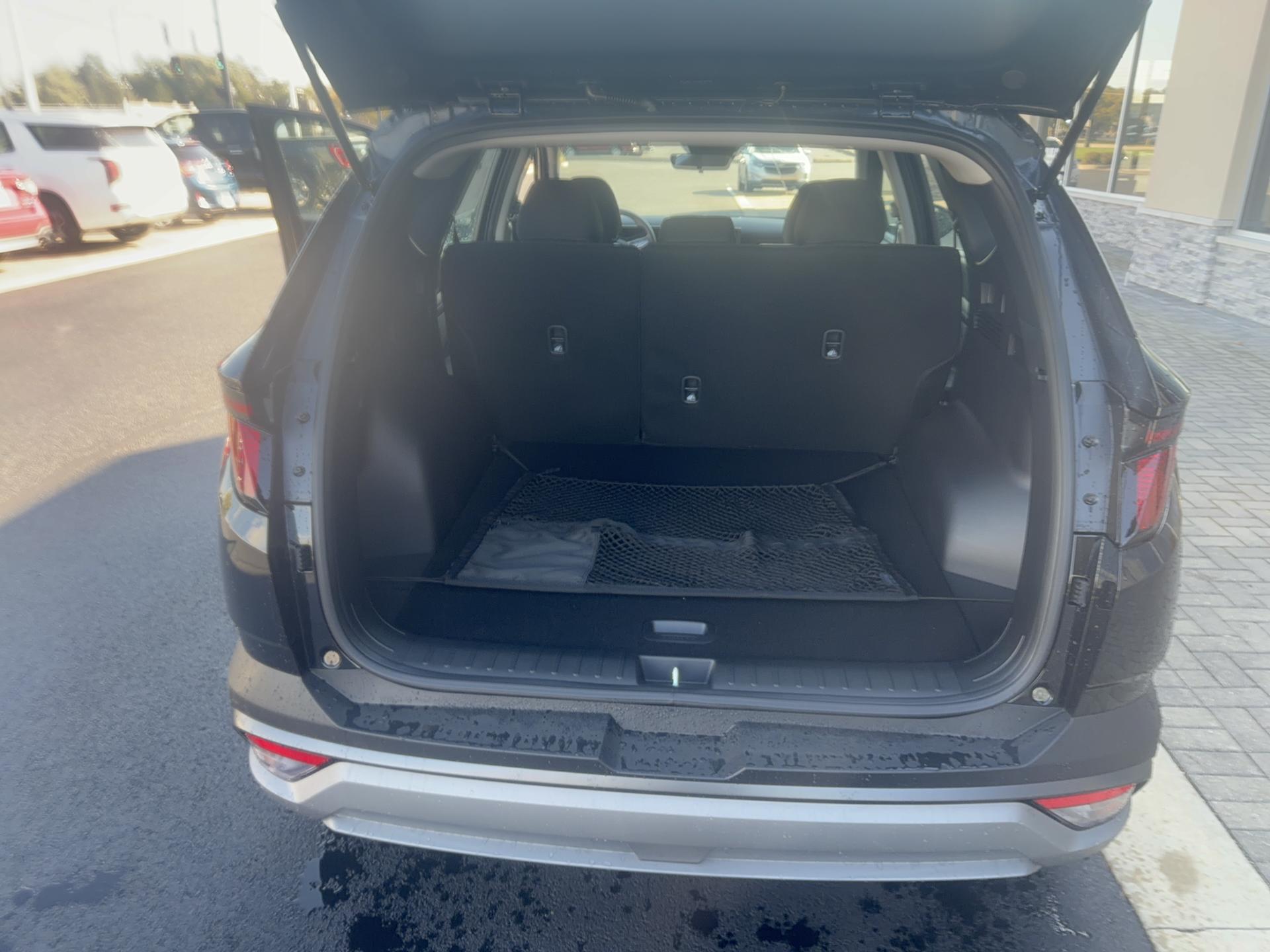 2026 Hyundai Tucson SE FWD, photo 11 of 12