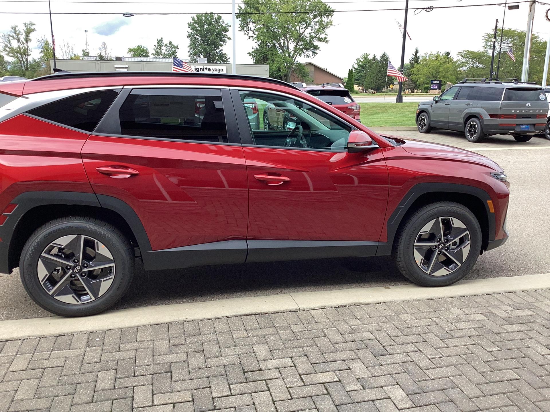 2026 Hyundai Tucson SEL Premium AWD, photo 5 of 12