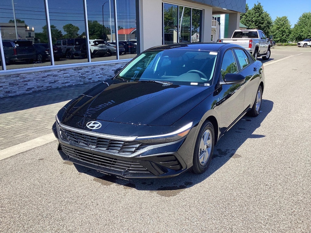 New 2026 Hyundai Elantra SE Sedan