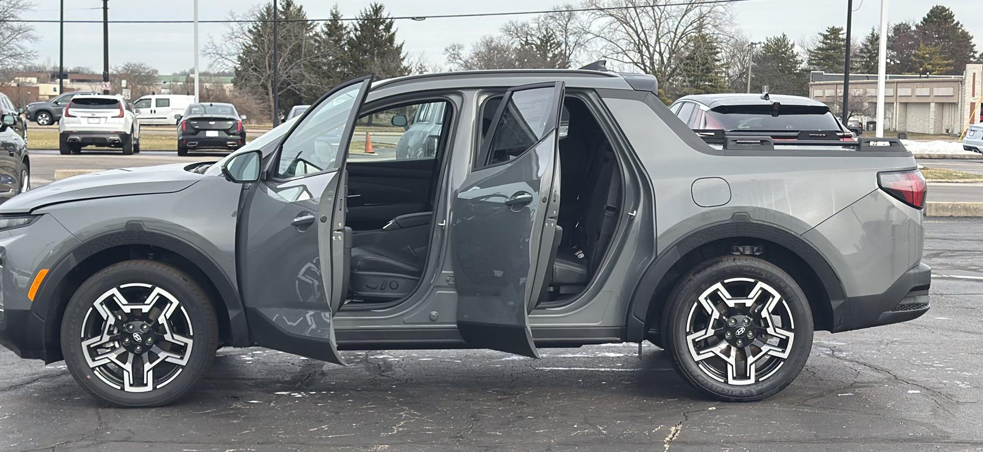 2026 Hyundai Santa Cruz Limited - Photo 8