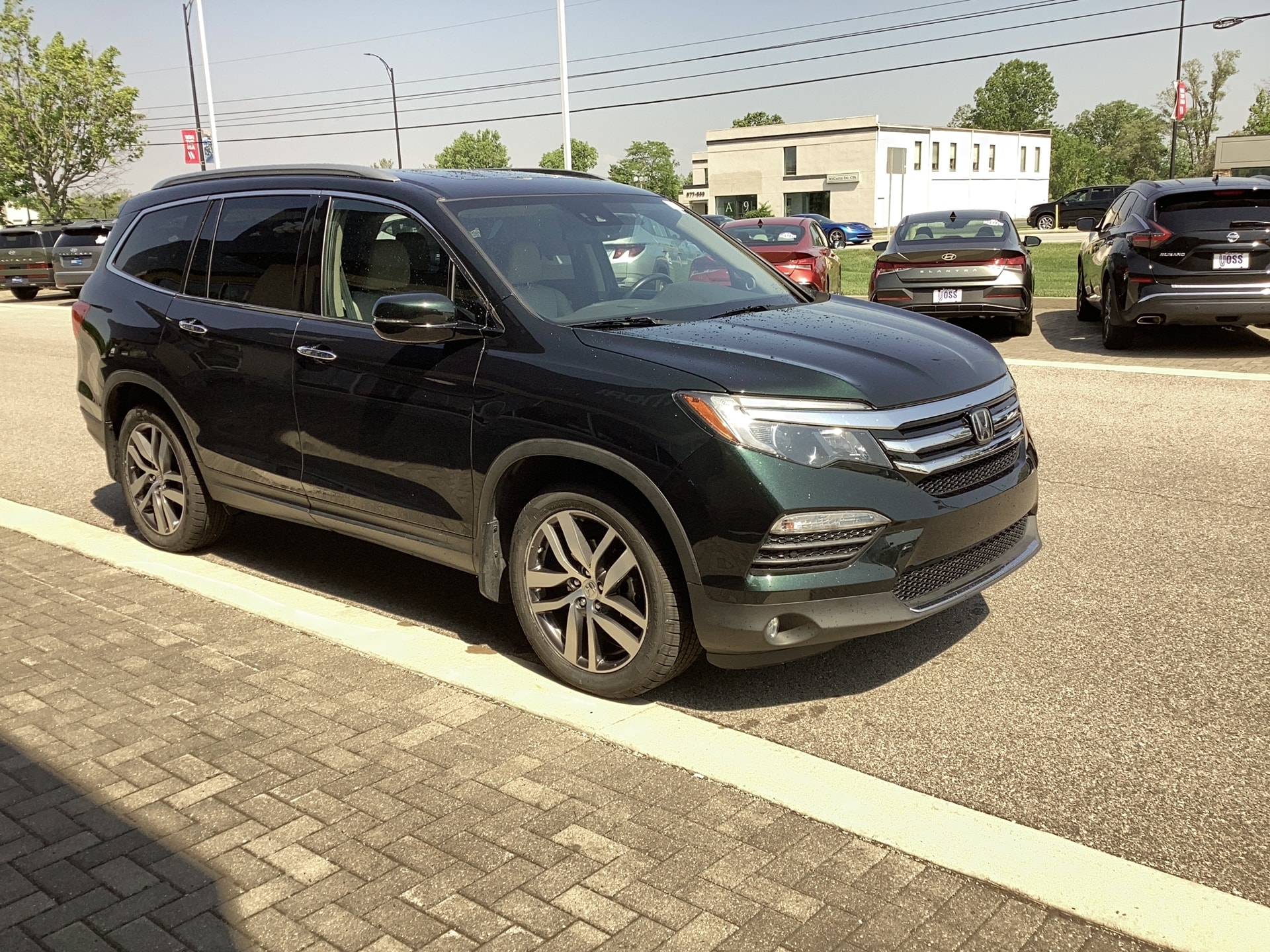 2016 Honda Pilot 4WD Elite's photo