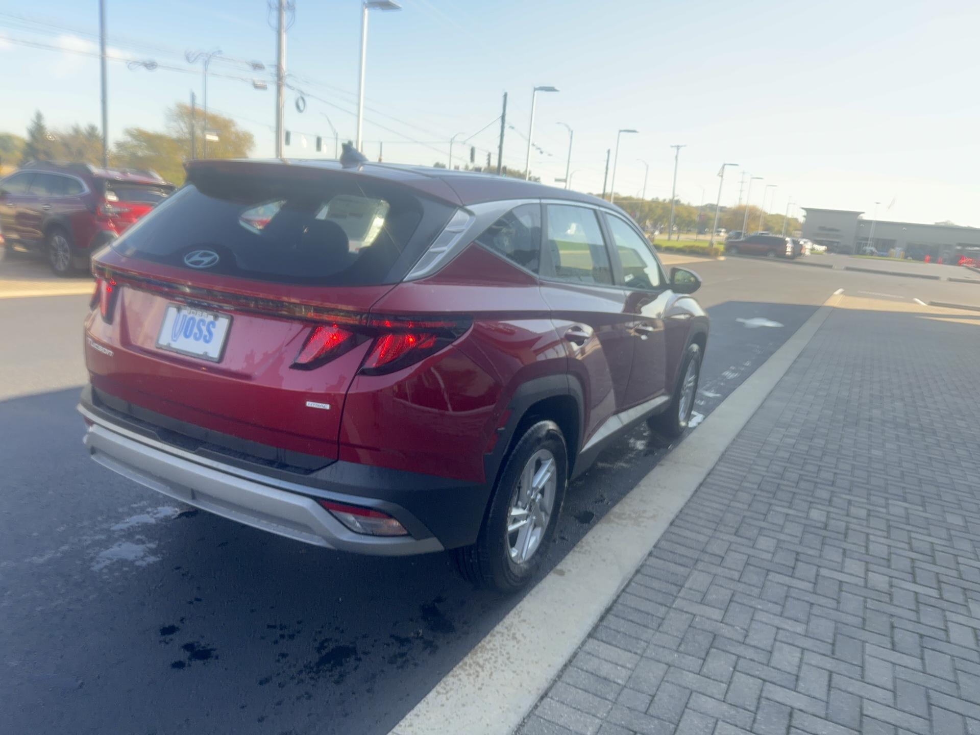 2026 Hyundai Tucson SE AWD, photo 6 of 12