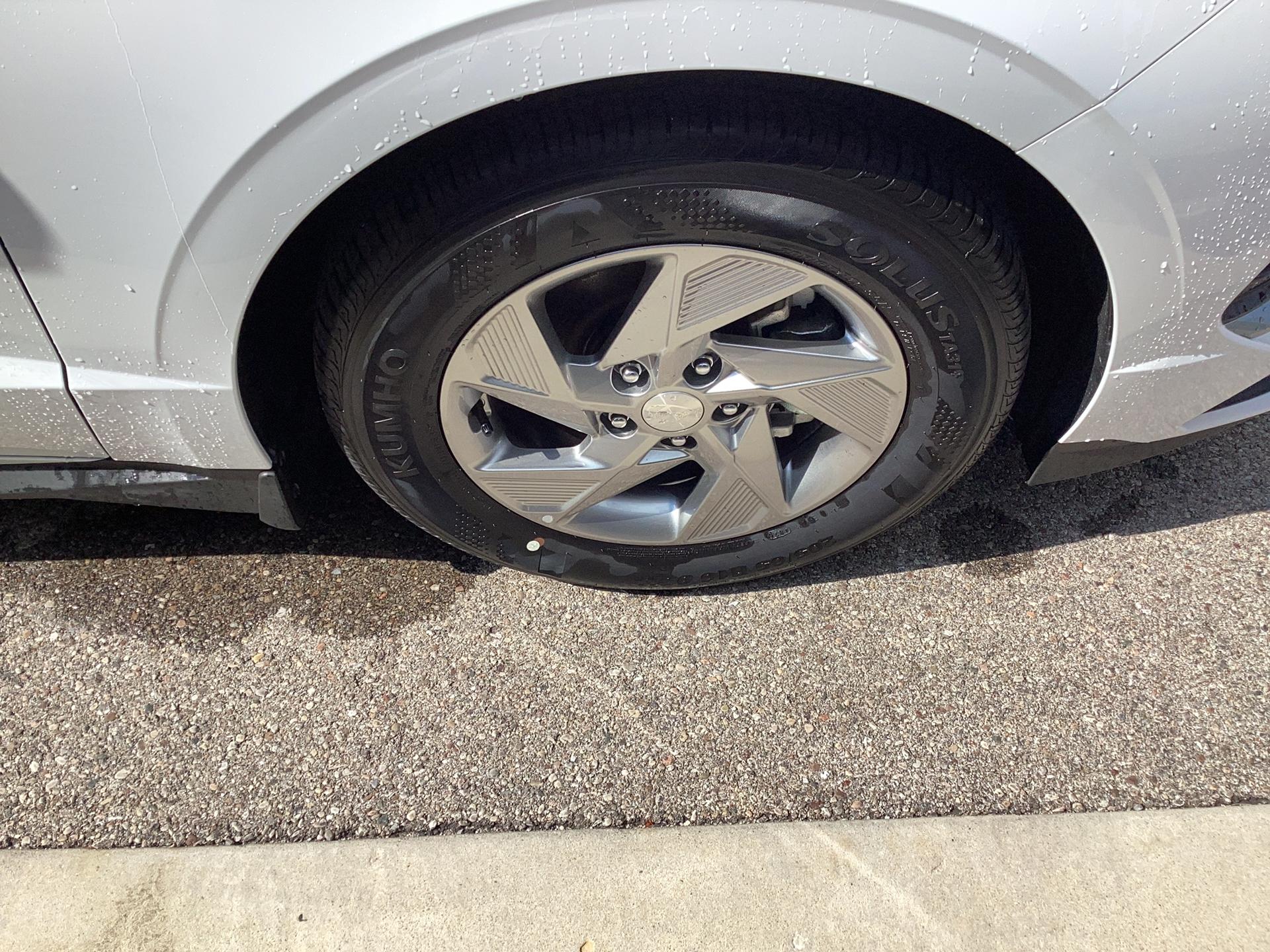 2026 Hyundai Sonata SE, photo 2 of 12