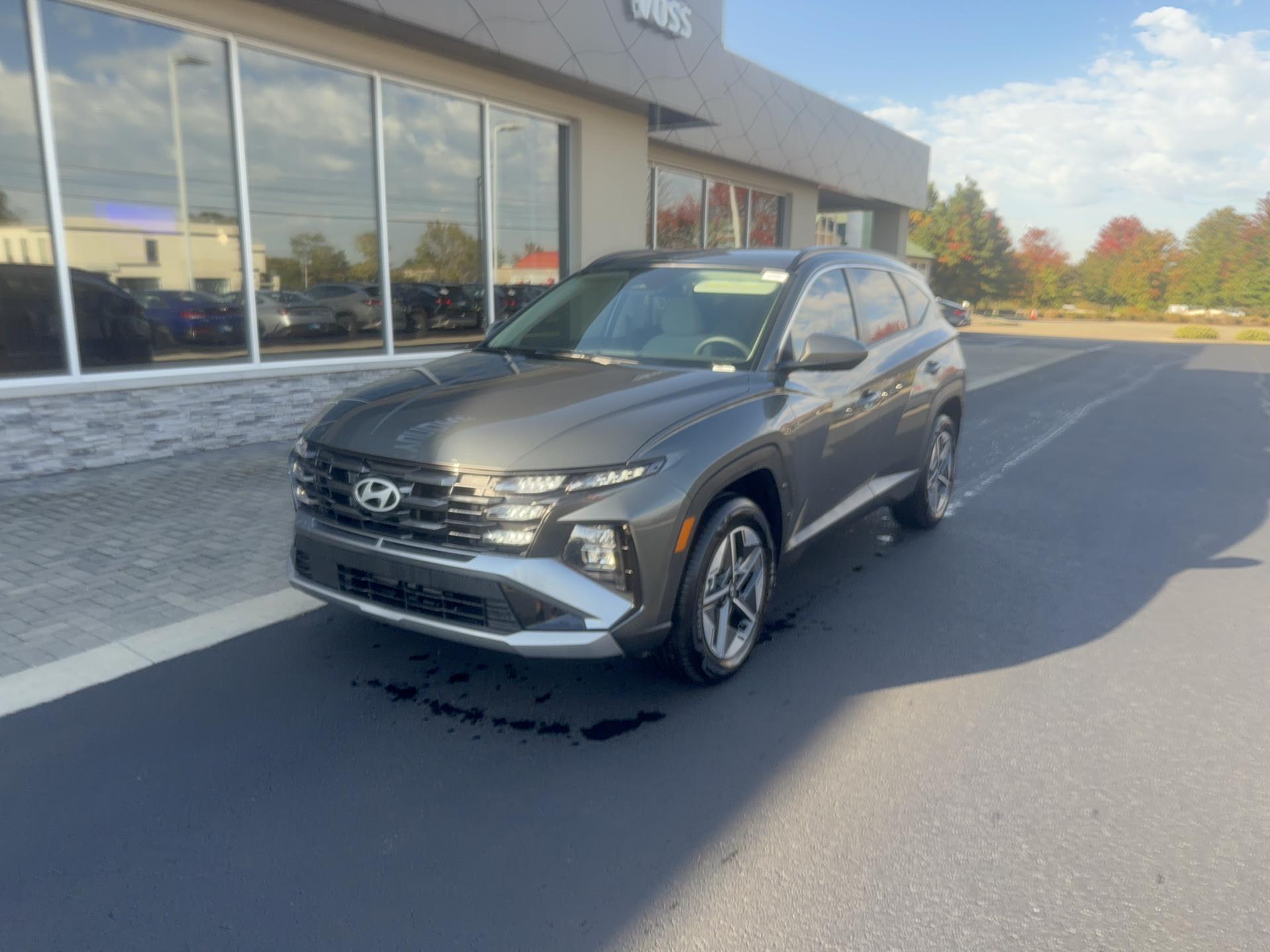 2026 Hyundai Tucson Hybrid SEL AWD, photo 4 of 12