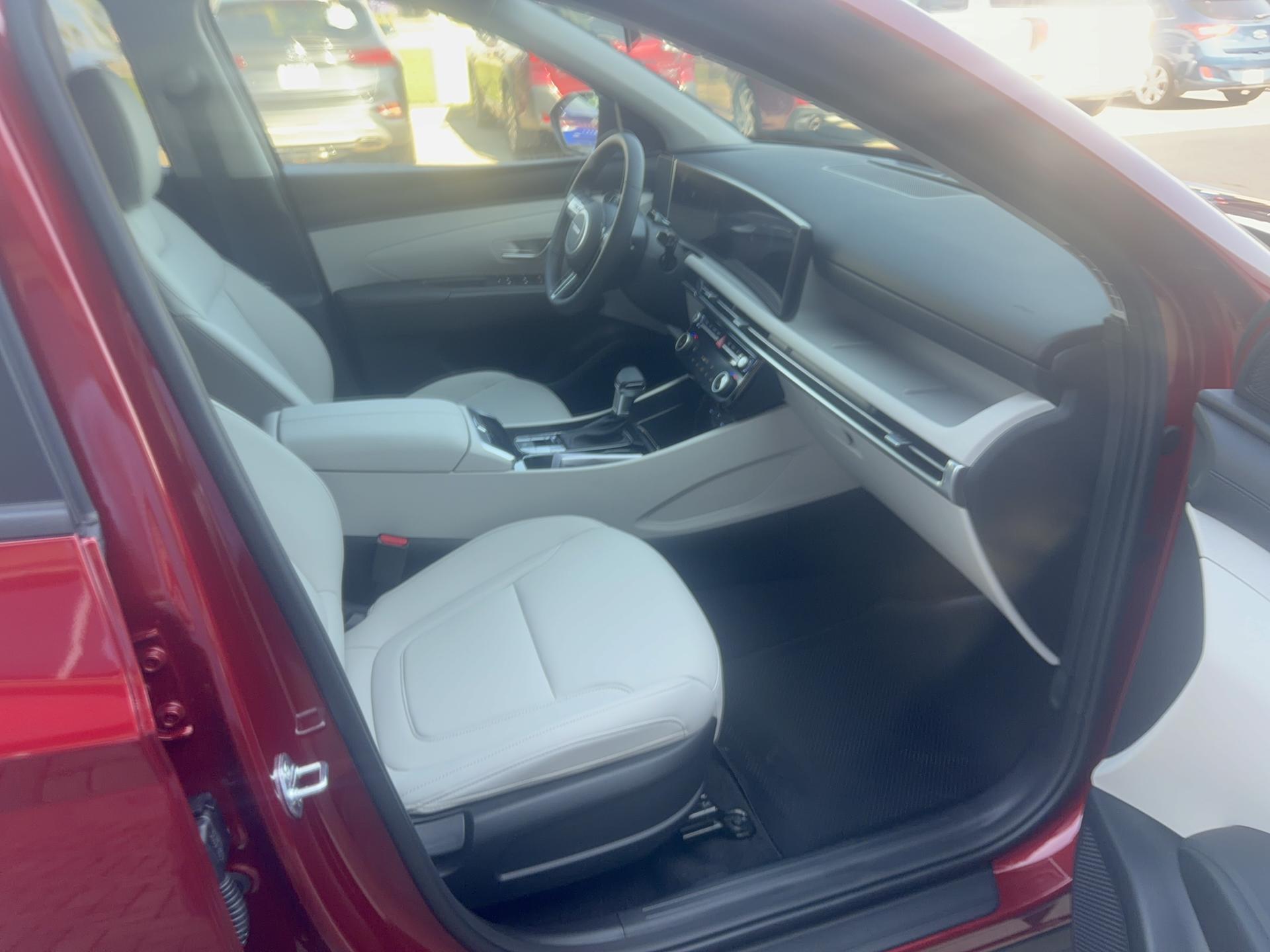 2026 Hyundai Tucson SEL Premium AWD, photo 5 of 12