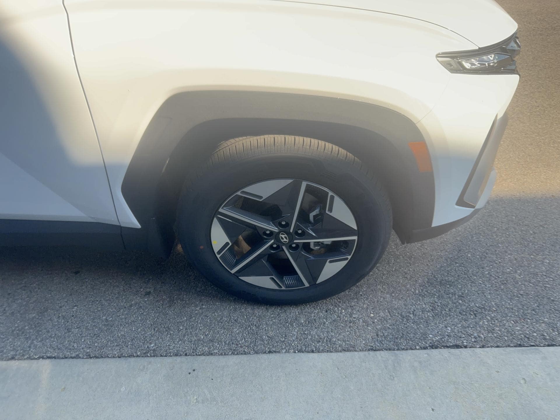 2026 Hyundai Tucson Hybrid SEL AWD, photo 6 of 12