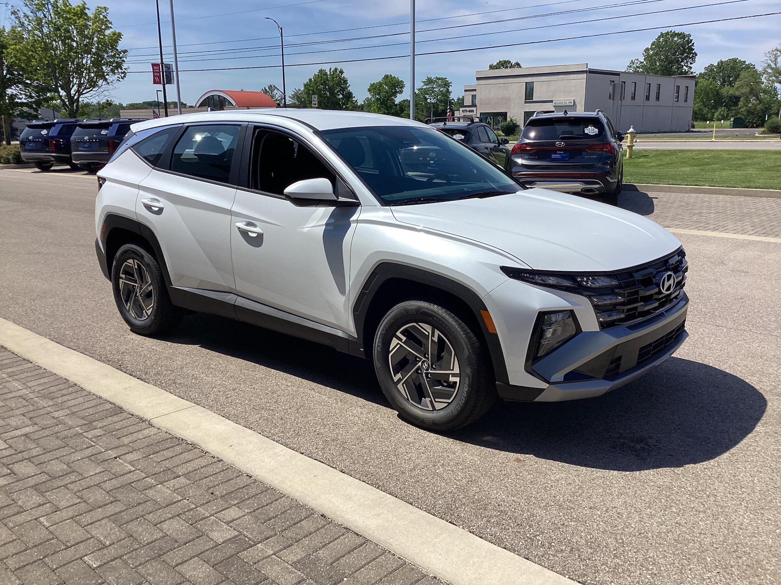 2026 Hyundai Tucson Hybrid Blue, photo 7 of 12