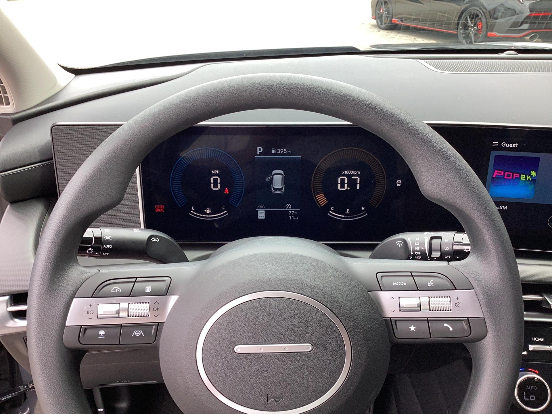 2026 Hyundai Tucson SEL Plus AWD, photo 8 of 12