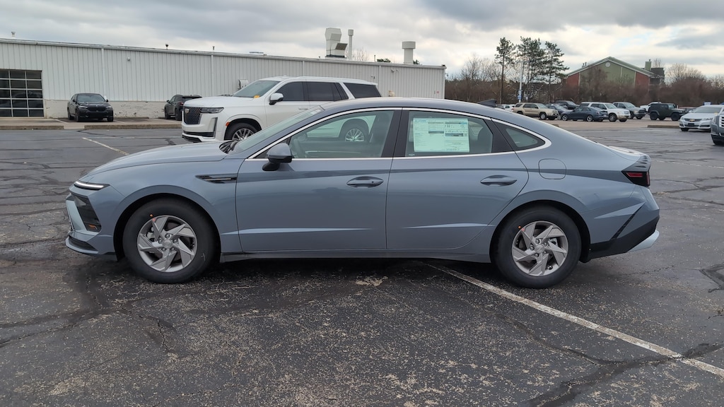 New 2026 Hyundai Sonata SE Sedan