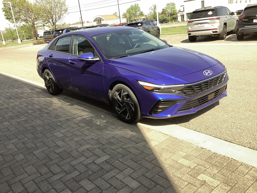 Certified 2025 Hyundai Elantra Limited Sedan