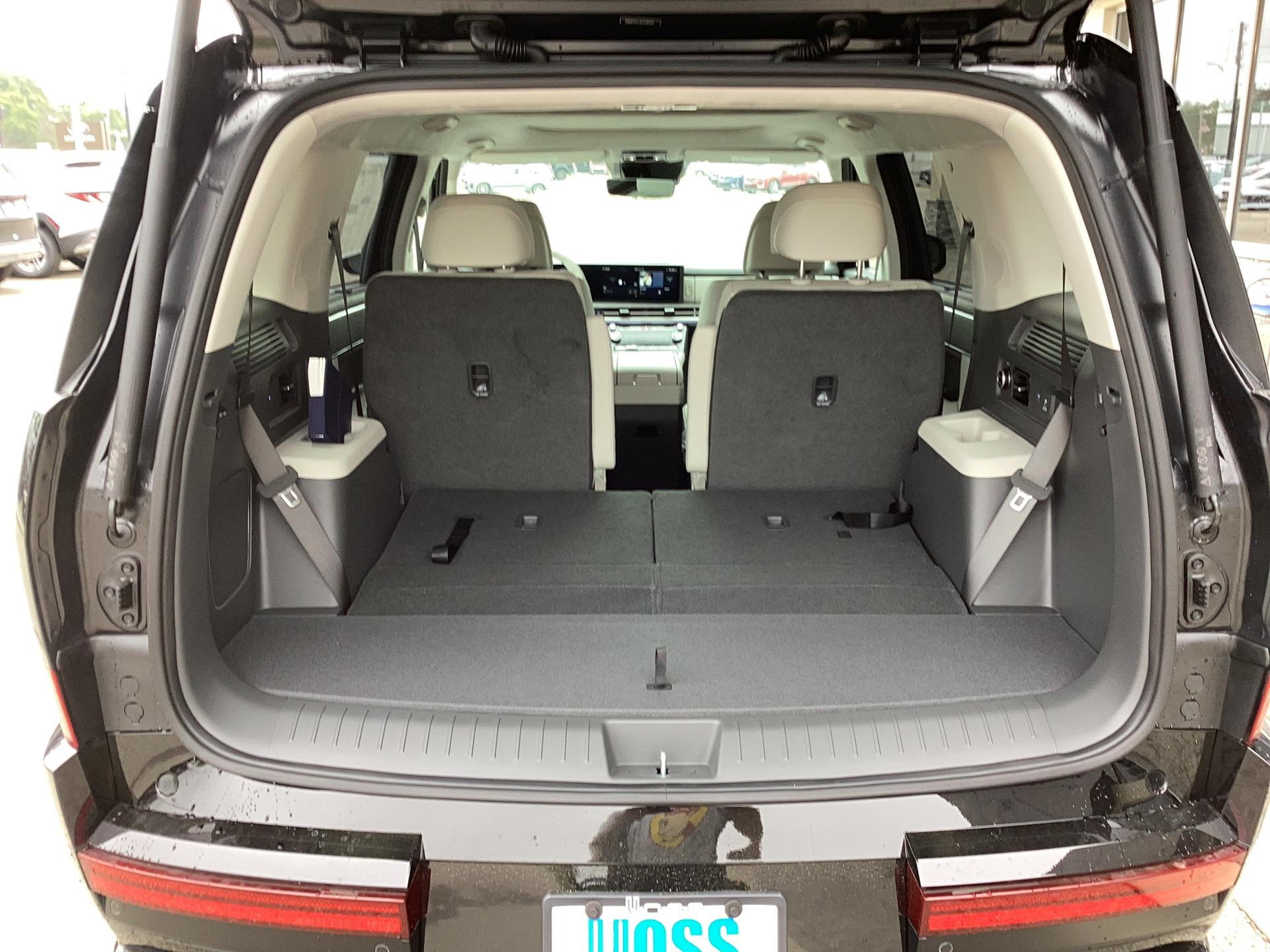 2026 Hyundai Santa Fe Hybrid Calligraphy, photo 12 of 12